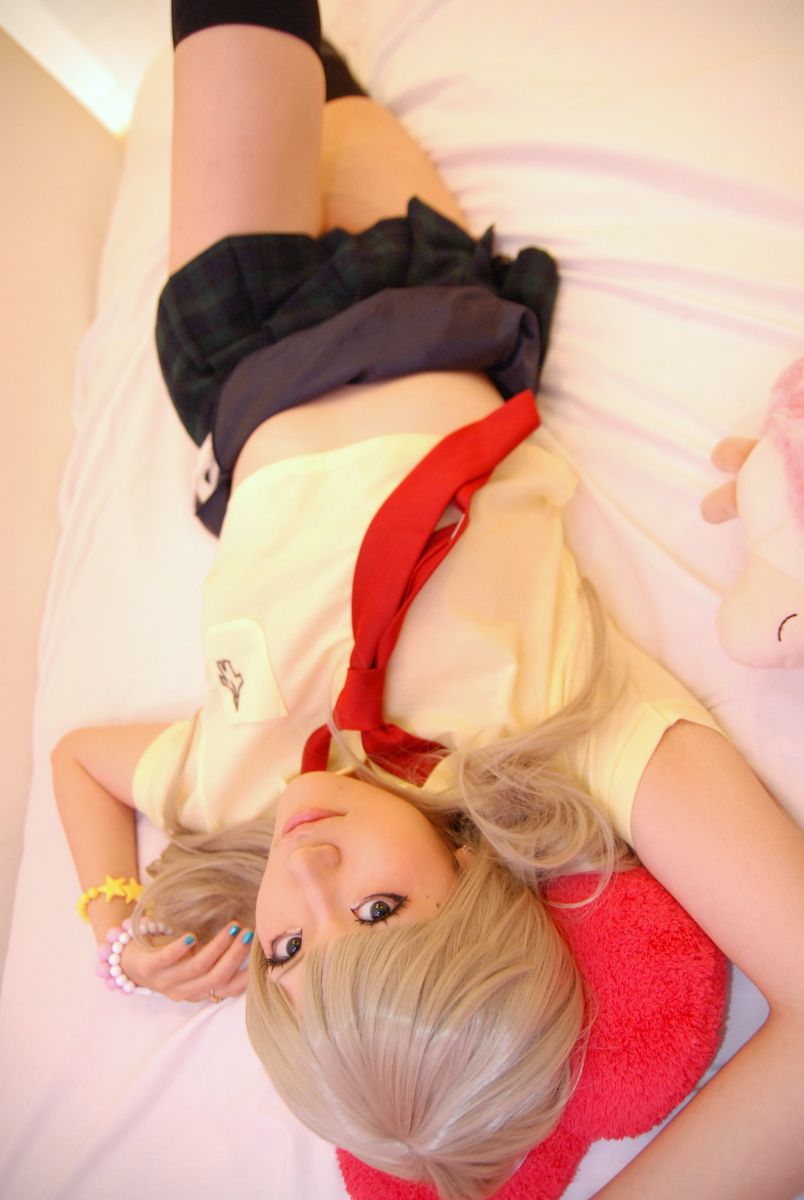 太宰ガロ (Dazai Garo) 《Macros》Sheryl Nome [From a rose.]