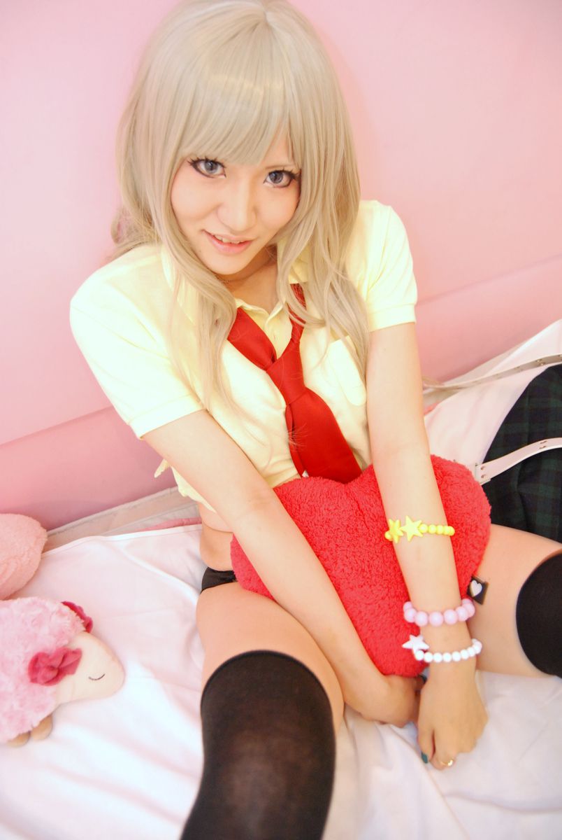 太宰ガロ (Dazai Garo) 《Macros》Sheryl Nome [From a rose.]