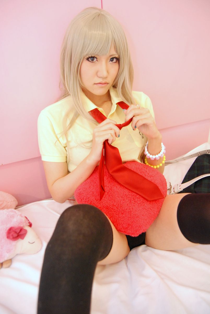 太宰ガロ (Dazai Garo) 《Macros》Sheryl Nome [From a rose.]