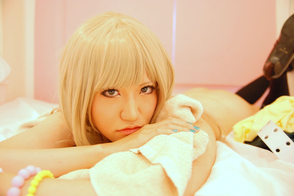 太宰ガロ (Dazai Garo) 《Macros》Sheryl Nome [From a rose.]