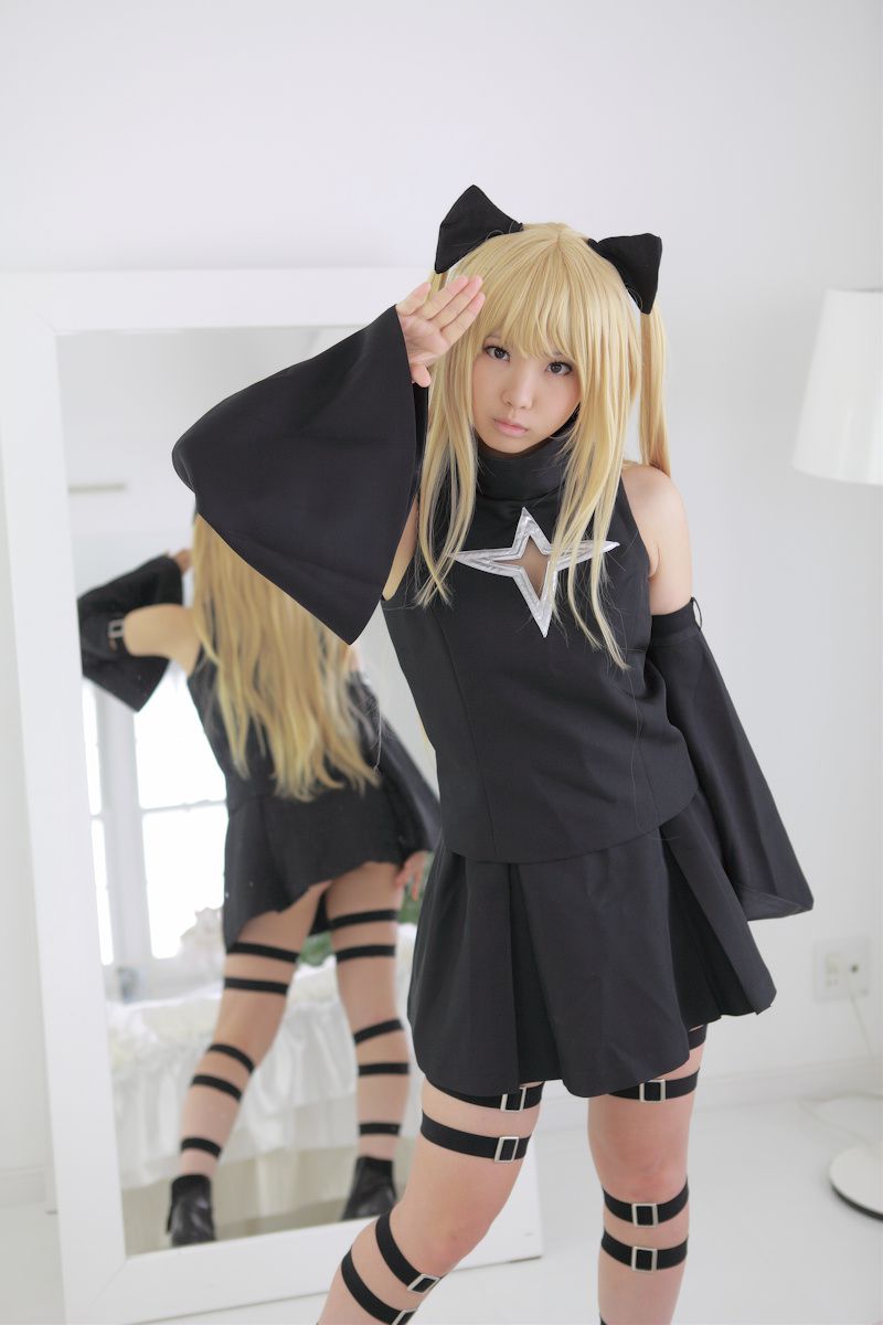 Enako(えなこ) 《To Love-Ru》Konjiki no Yami(金色の闇)