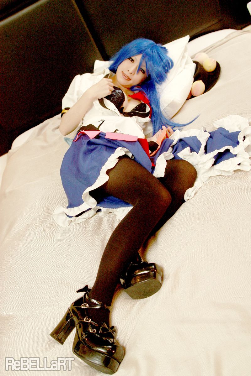あらい夜魅(Arai Yami)《東方Project》比那名居天子 Hinanawi Tenshi