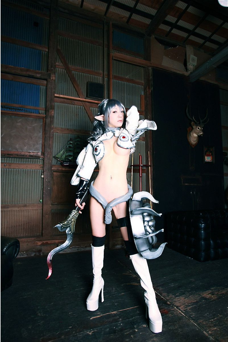 華群みさき(Hanamura Misaki) 《Queen s Blade》Alice+Alleyne+Echidna  [HONEY BUNNY]