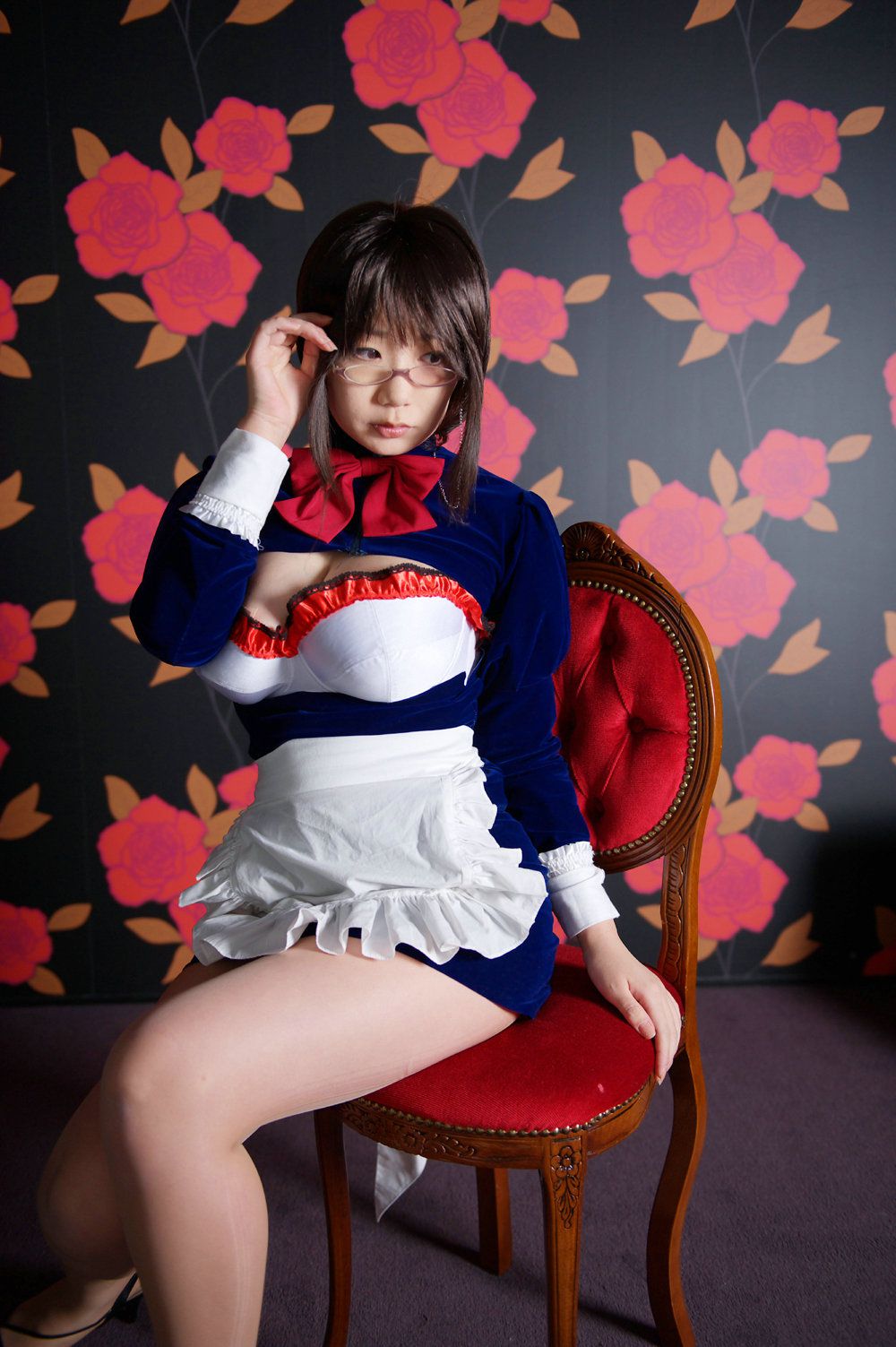 Chiyoko(チョコボール向囲) Unknown Character女仆眼镜娘