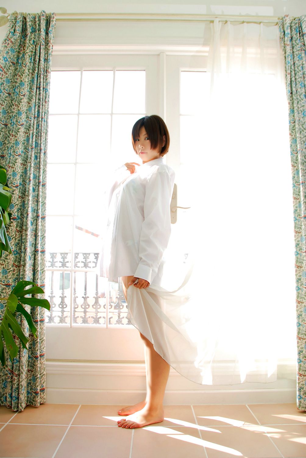 橘みなみ (Tachibana Minami) 《赌场少女》理欧?罗伦斯 3Sets