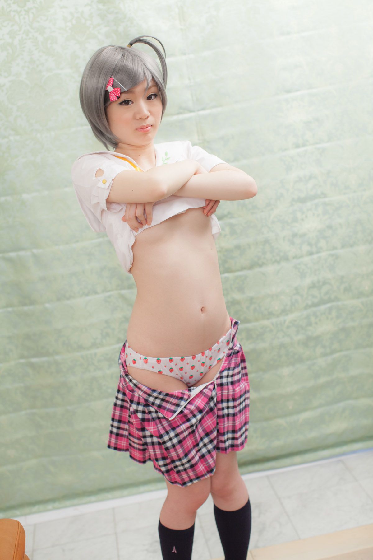沙倉くるみ (Sakura Kurumi) 《変態王子と笑わない猫。》筒隠月子 [@factory]
