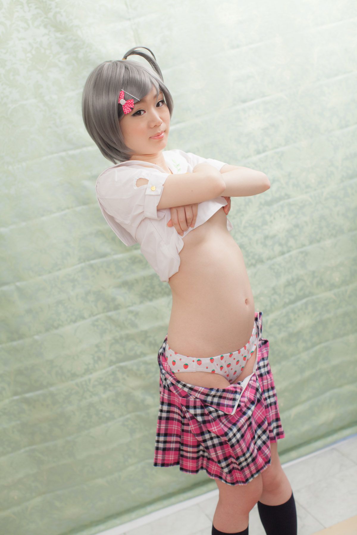 沙倉くるみ (Sakura Kurumi) 《変態王子と笑わない猫。》筒隠月子 [@factory]
