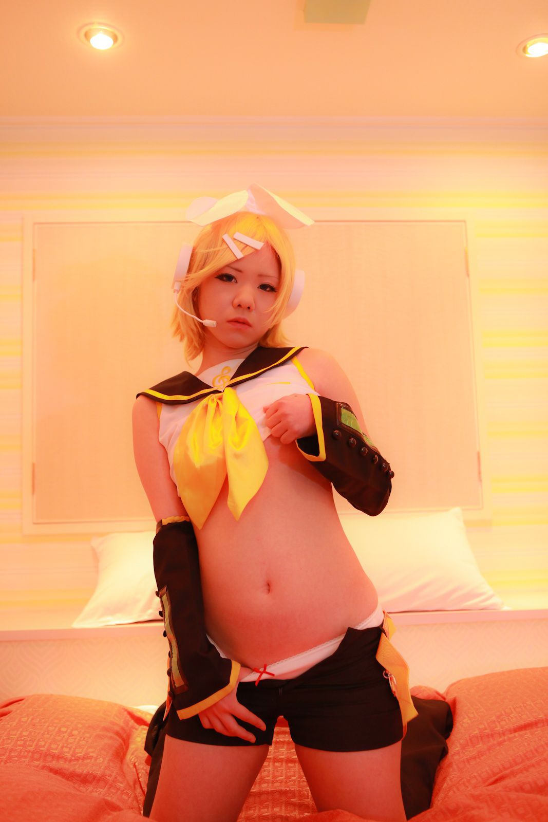 田中まな (Tanaka Mana) 《VOCALOID》鏡音リン [Cosplay Channel]