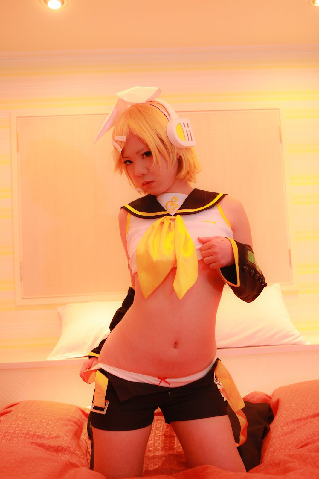 田中まな (Tanaka Mana) 《VOCALOID》鏡音リン [Cosplay Channel]