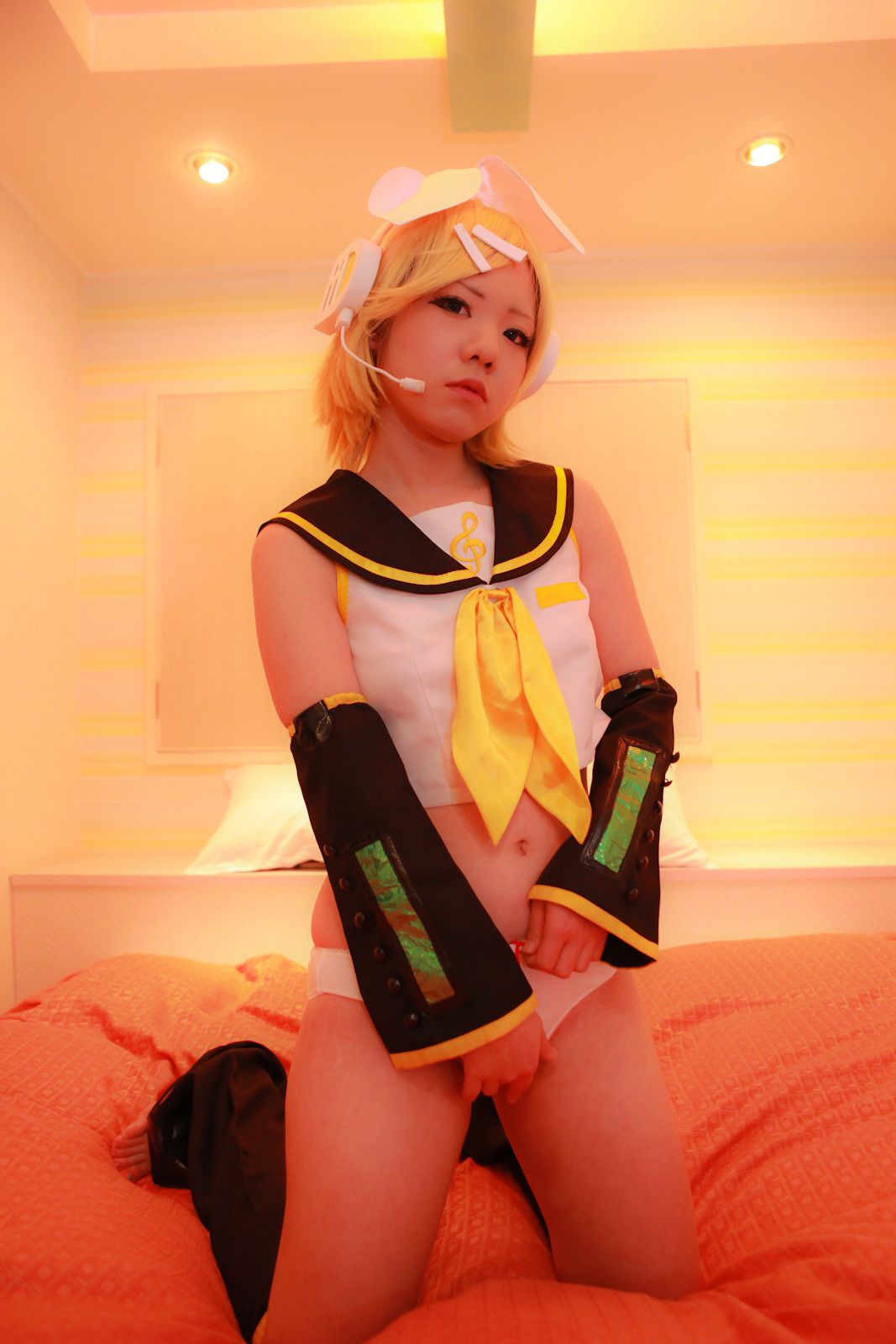 田中まな (Tanaka Mana) 《VOCALOID》鏡音リン [Cosplay Channel]