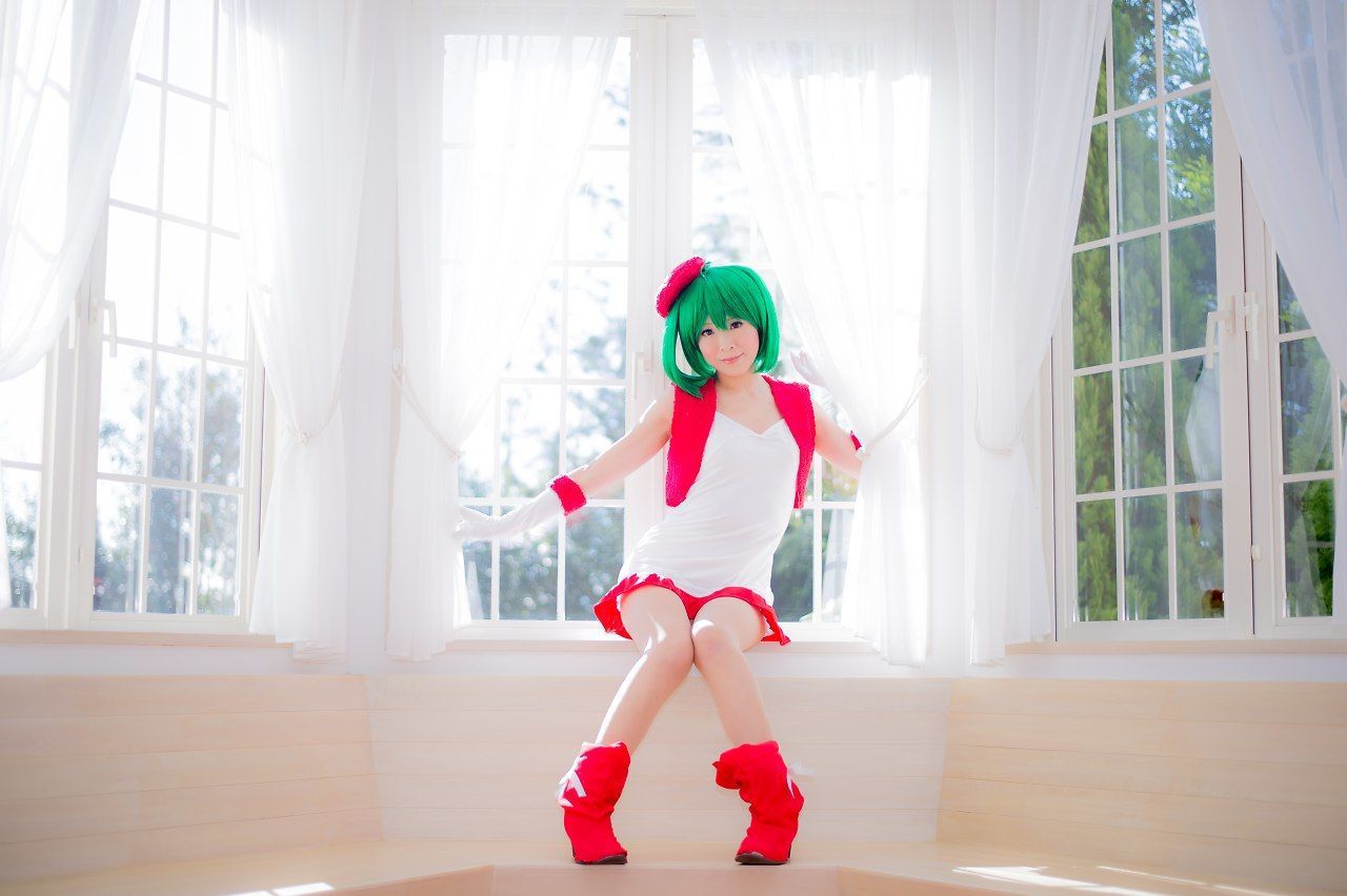 真白ゆき (Mashiro Yuki) コスプレ《Macros》Ranka Lee(Xmas ver.)