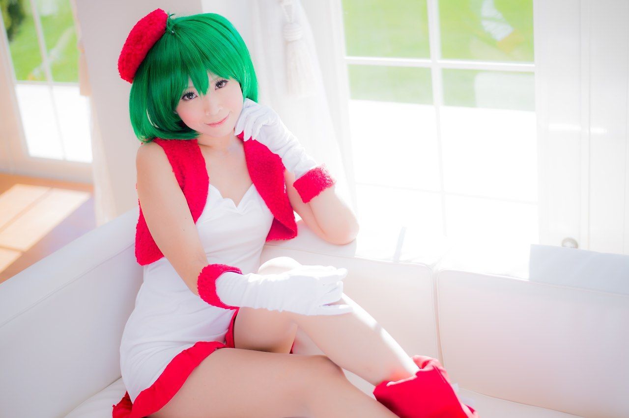 真白ゆき (Mashiro Yuki) コスプレ《Macros》Ranka Lee(Xmas ver.)