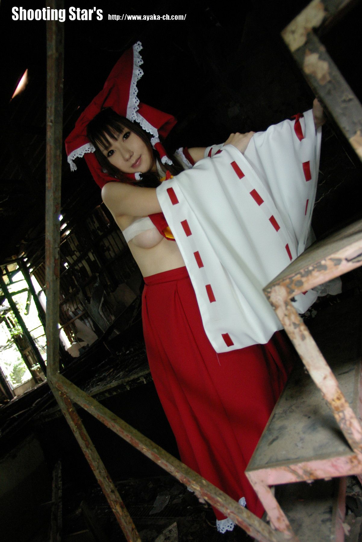 绫香サク 《東方Project》博麗霊夢 Reimu Hakurei