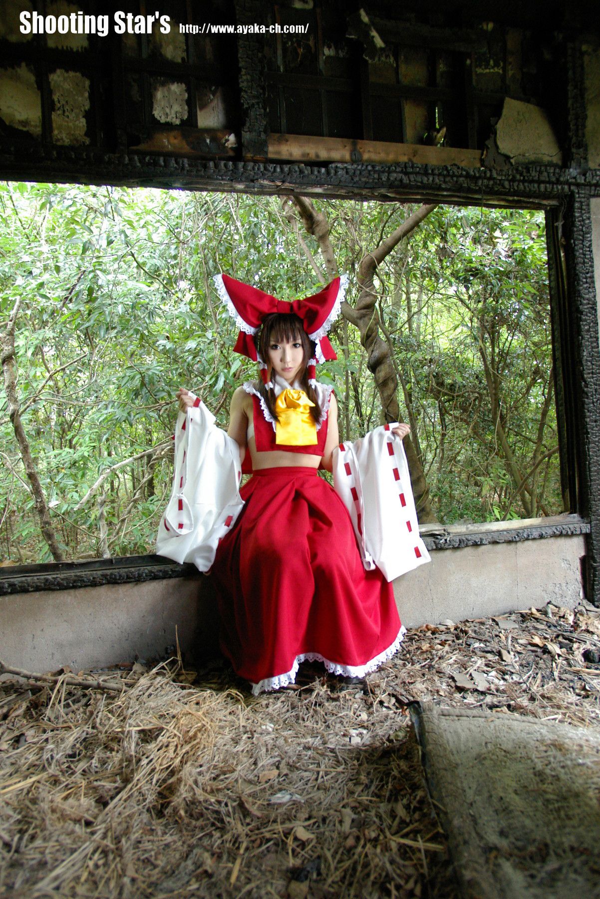 绫香サク 《東方Project》博麗霊夢 Reimu Hakurei