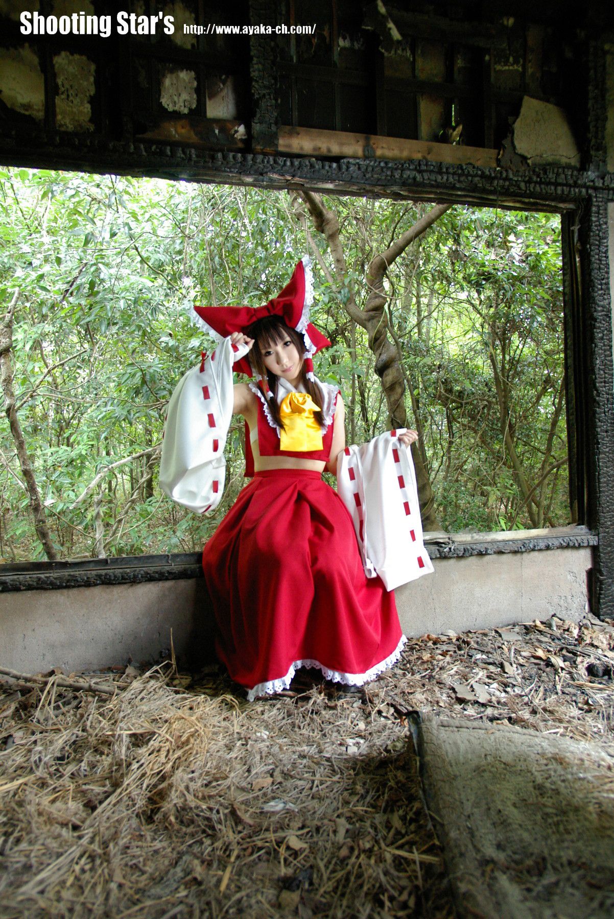 绫香サク 《東方Project》博麗霊夢 Reimu Hakurei