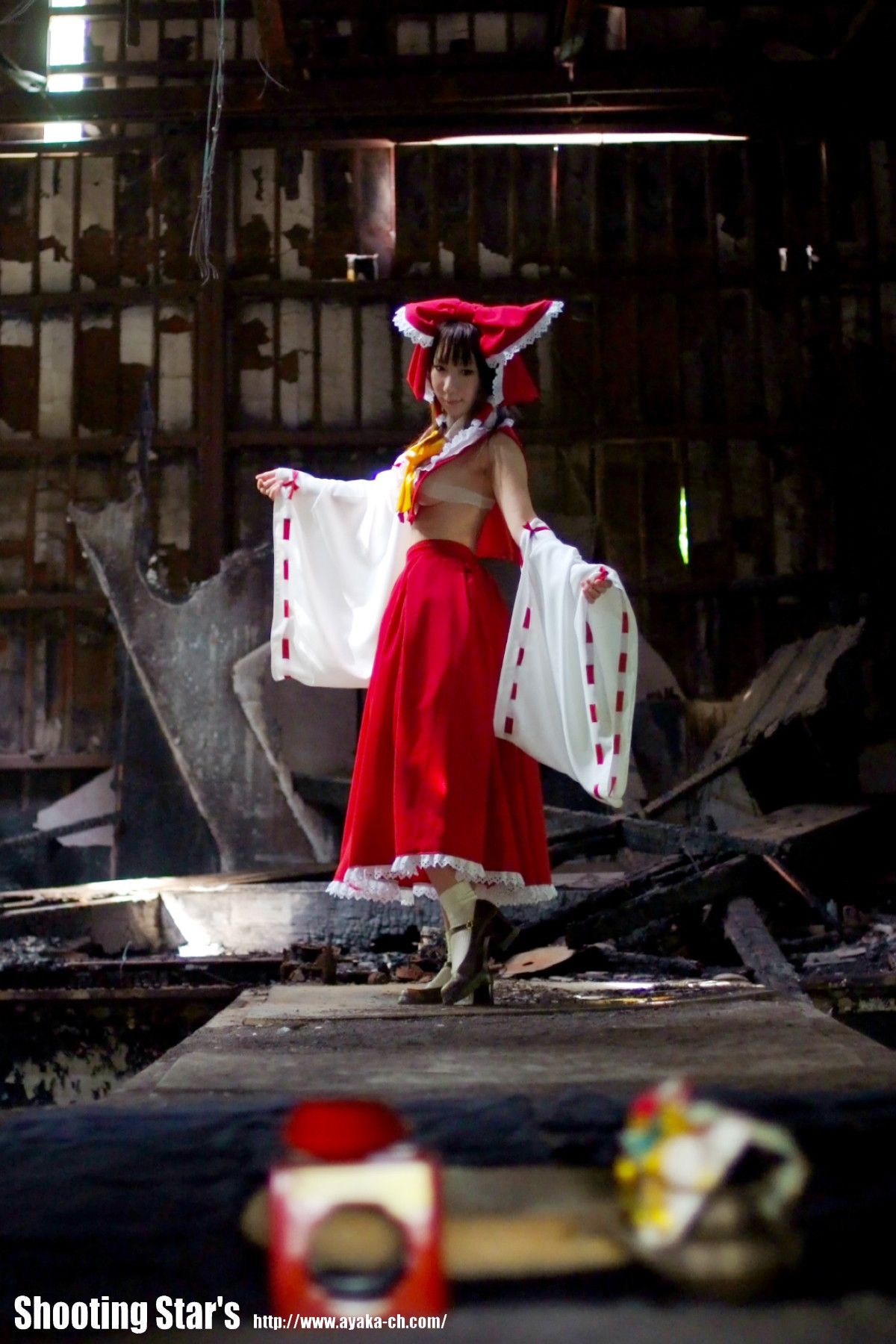 绫香サク 《東方Project》博麗霊夢 Reimu Hakurei