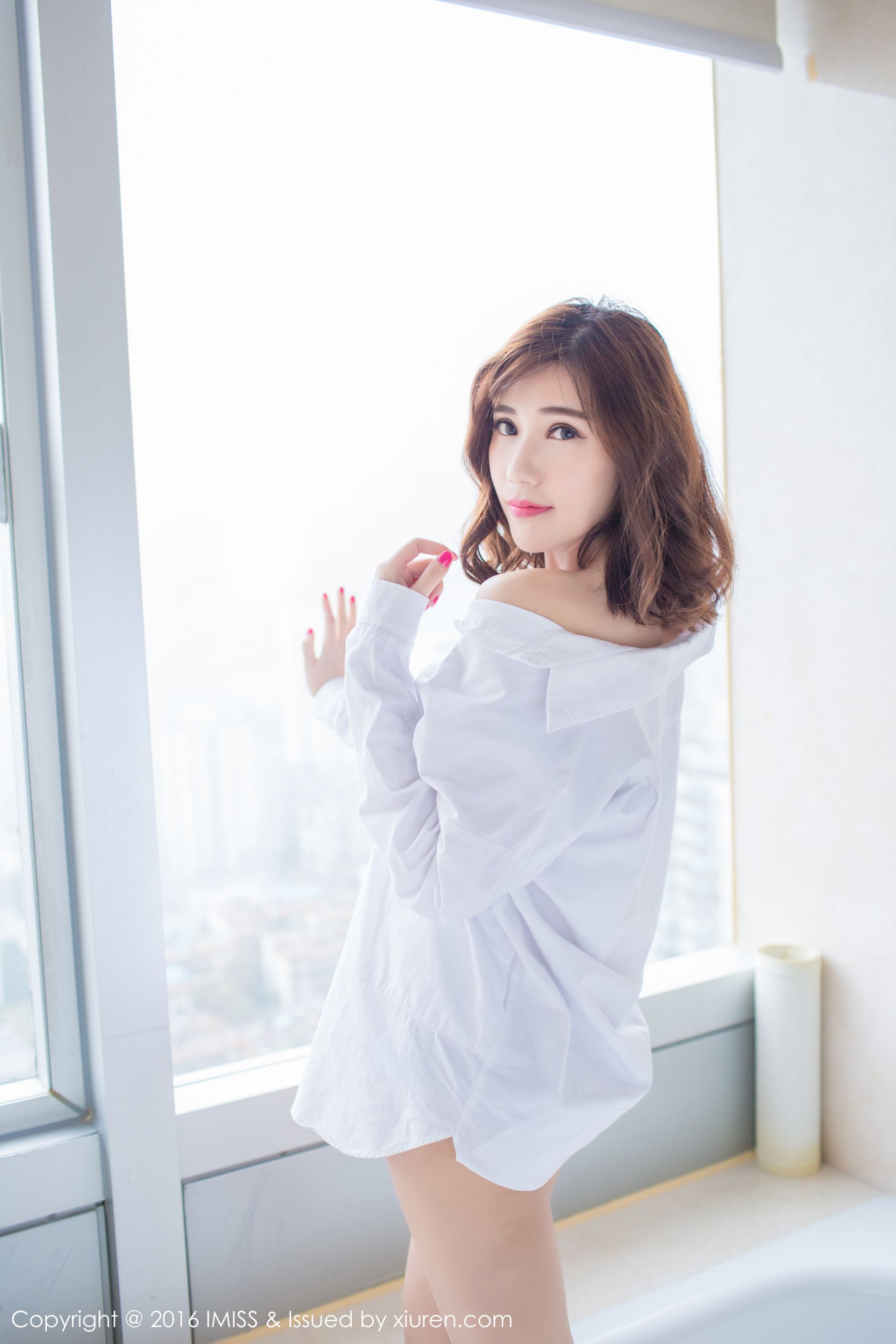 Sandy陈天扬《热裤+性感蕾丝+白衬衫》 [爱蜜社IMiss] Vol.072