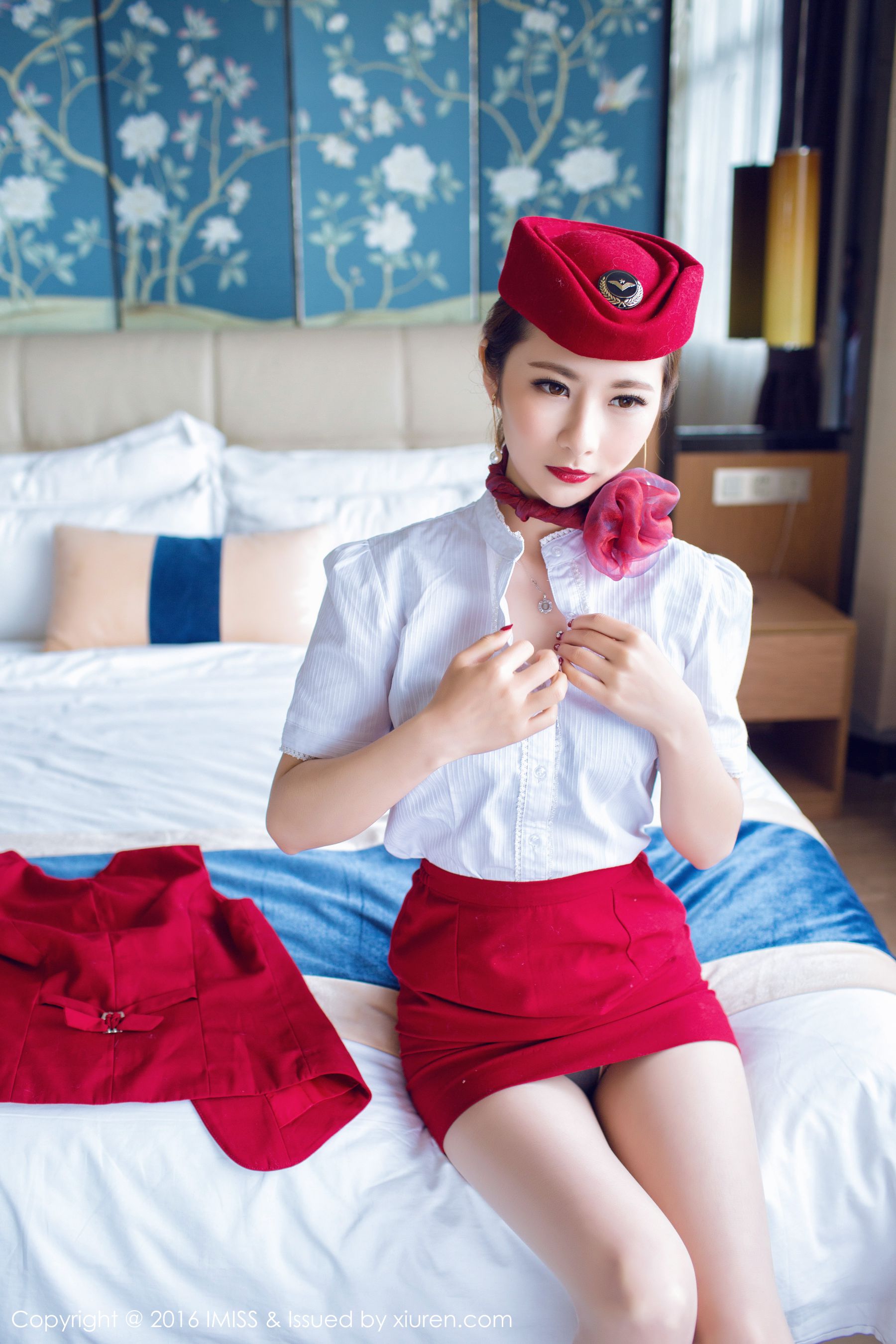 莉莉Lily《兔女郎、空姐制服+死库水湿身系列》 [爱蜜社IMiss] Vol.082