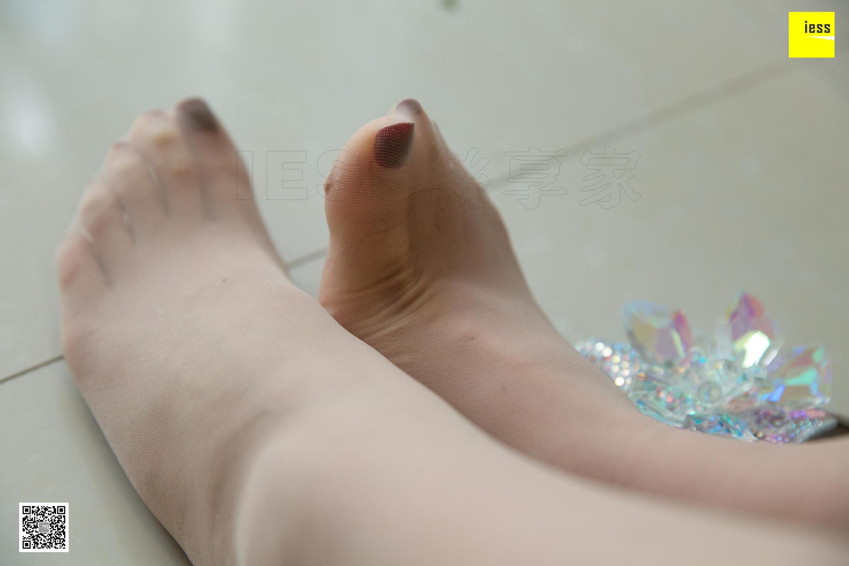 [异思趣向IESS] 模特 九妹 《九妹的水晶鞋》