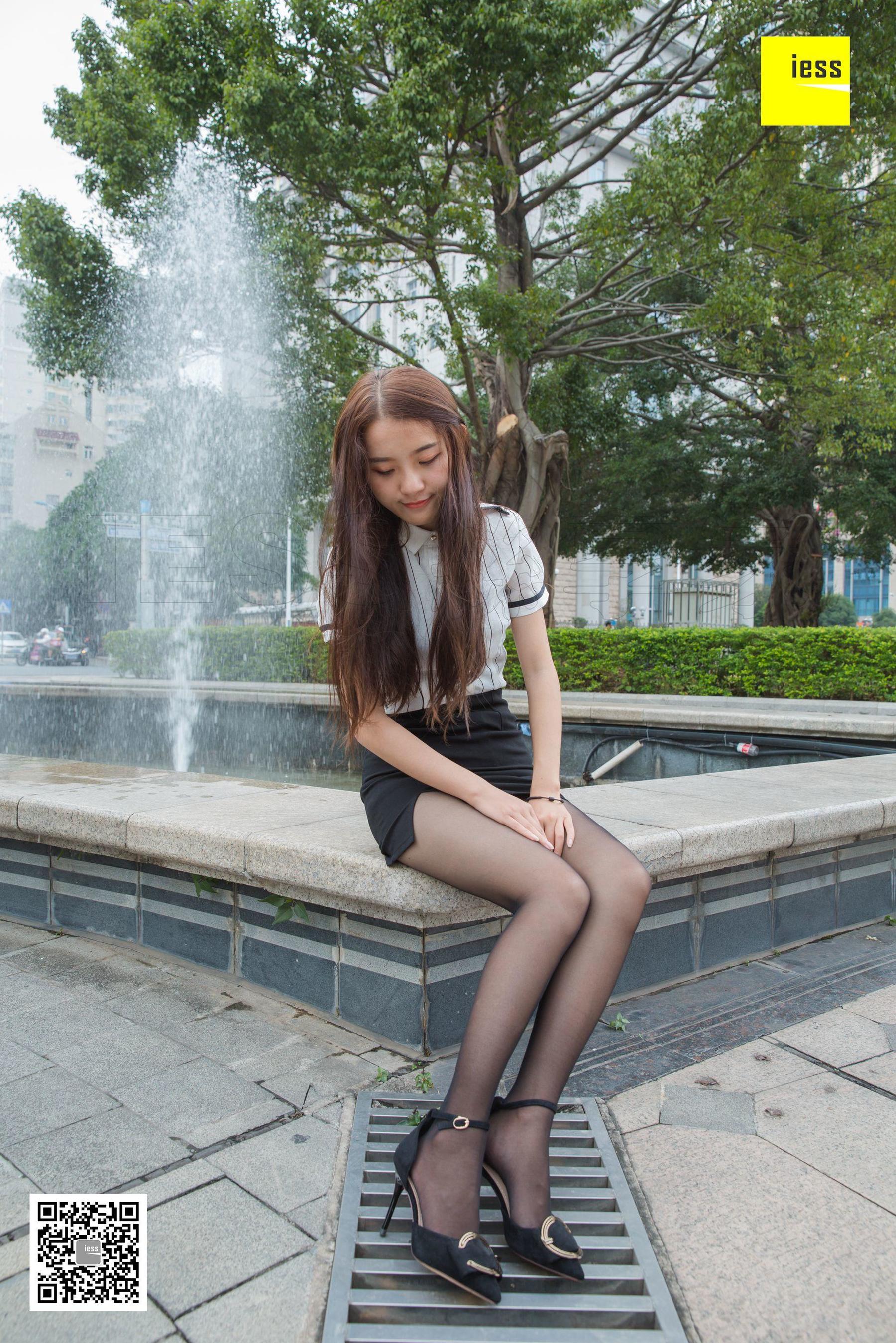 [异思趣向IESS] 模特 婉萍 《坐在喷泉旁的婉萍》