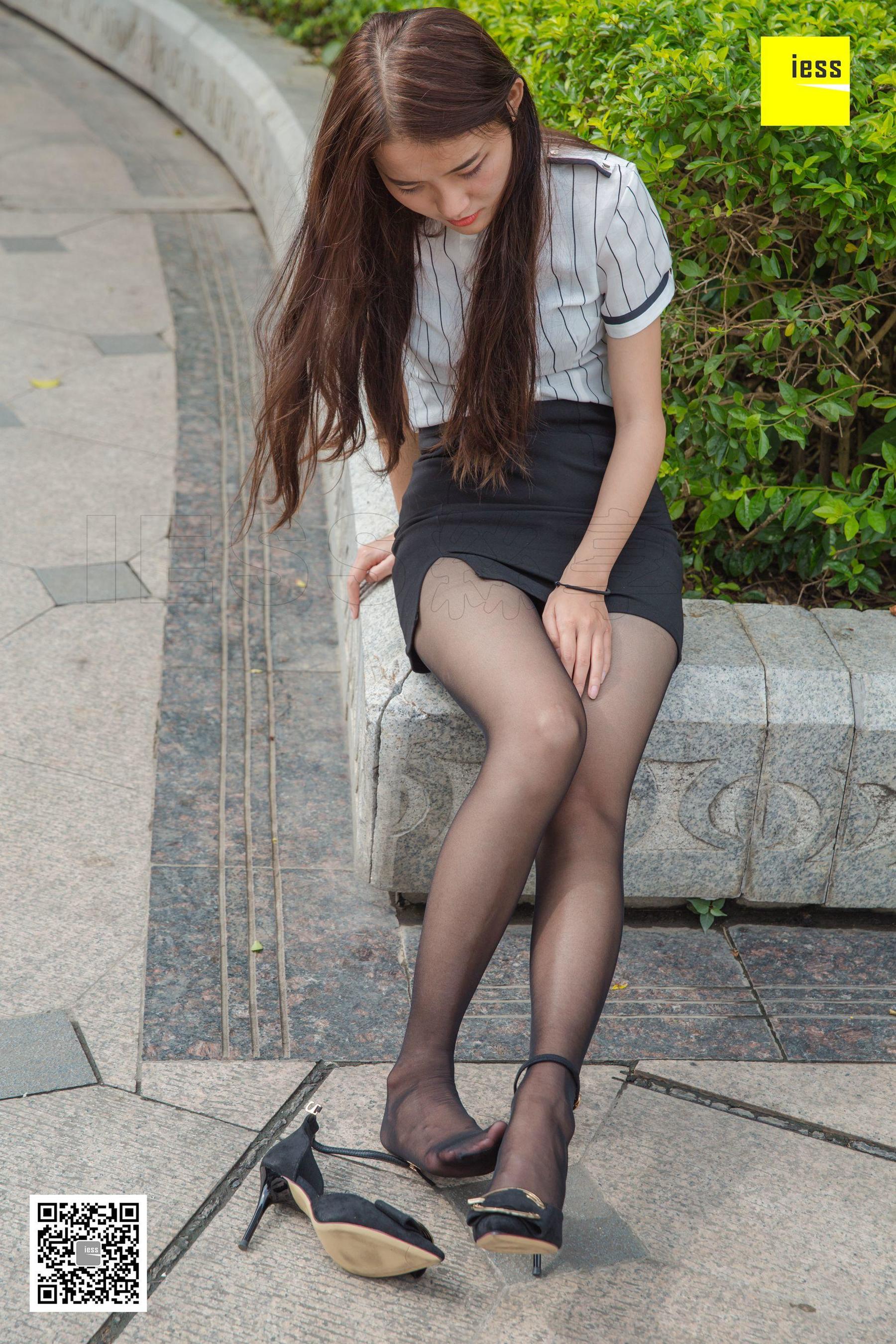 [异思趣向IESS] 模特 婉萍 《坐在喷泉旁的婉萍》