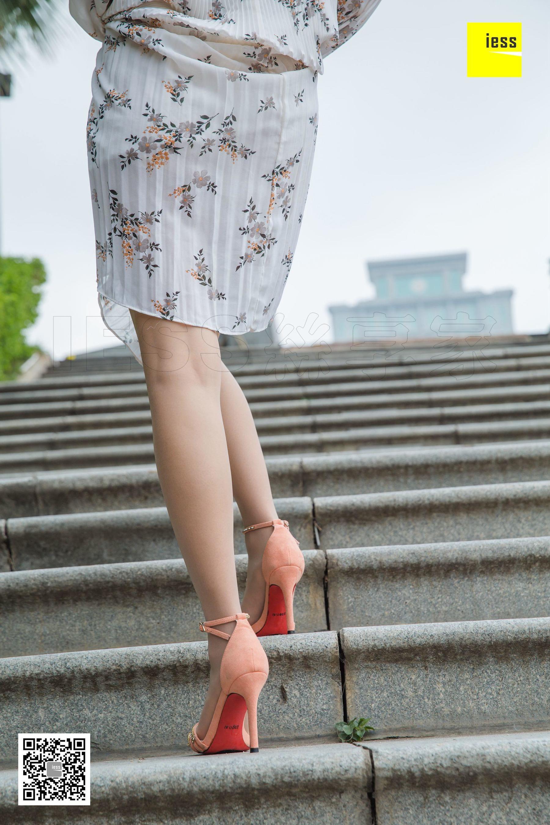 [异思趣向IESS] 模特 婉萍 《婉萍飘飘仙女裙》