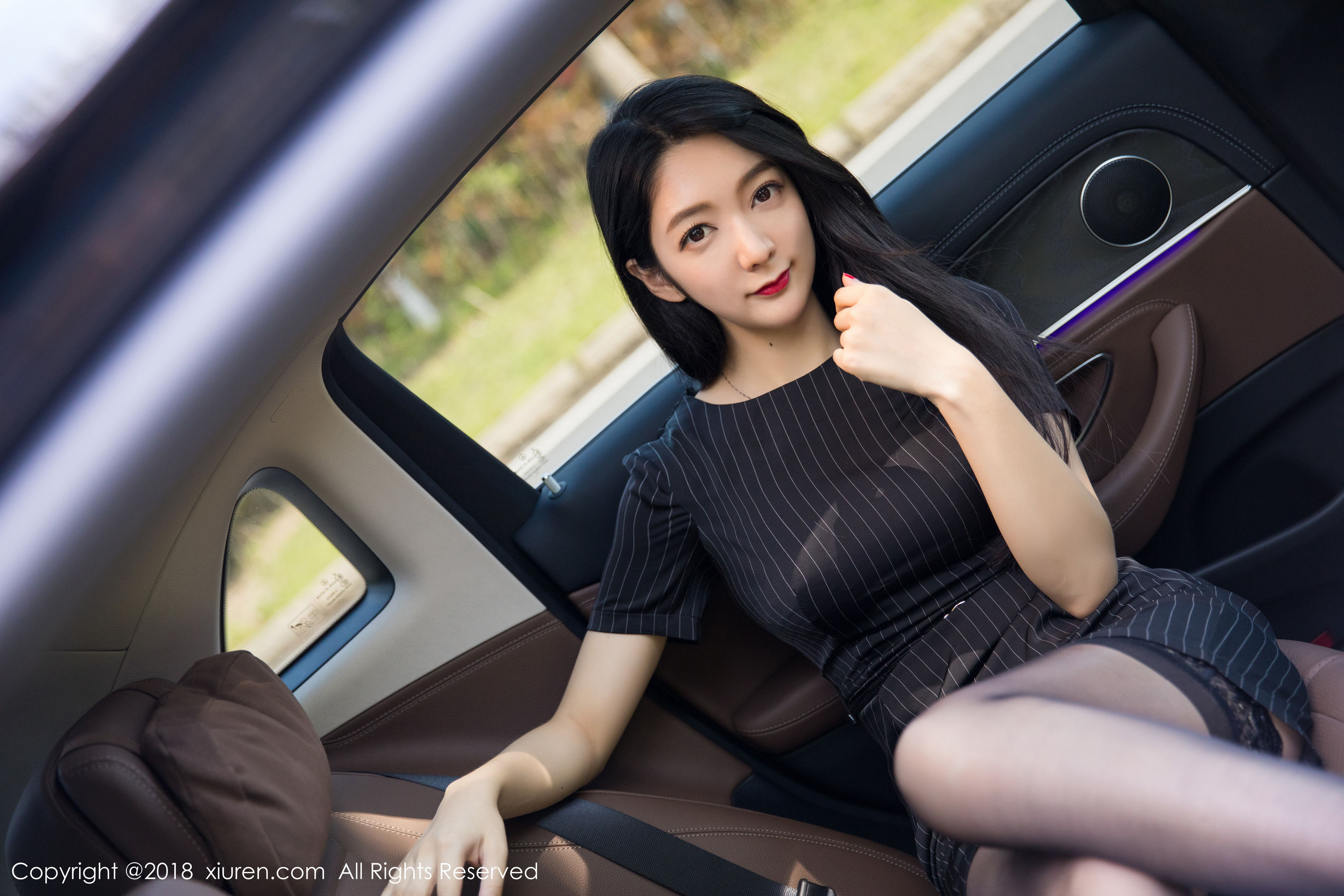 [秀人XiuRen] No.1262 Angela喜欢猫