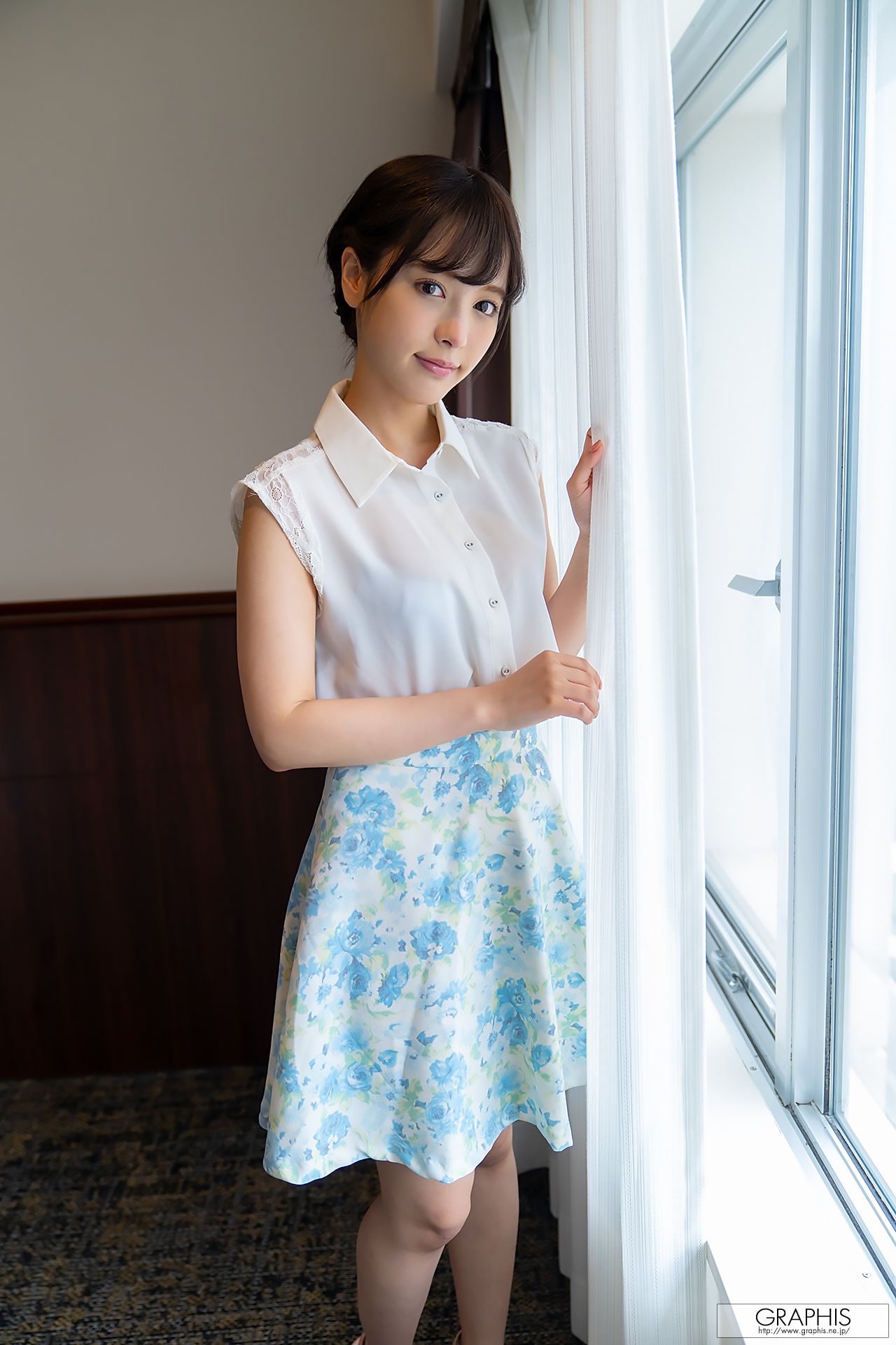 [Graphis] WINTER SPECIAL 2018 Kana Momonogi 桃乃木かな Sign