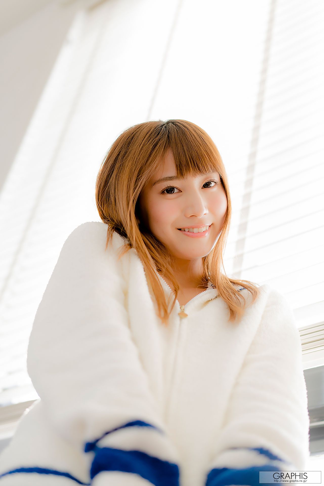[Graphis] 每日一枚 Minami Hatsukawa 初川 みなみ