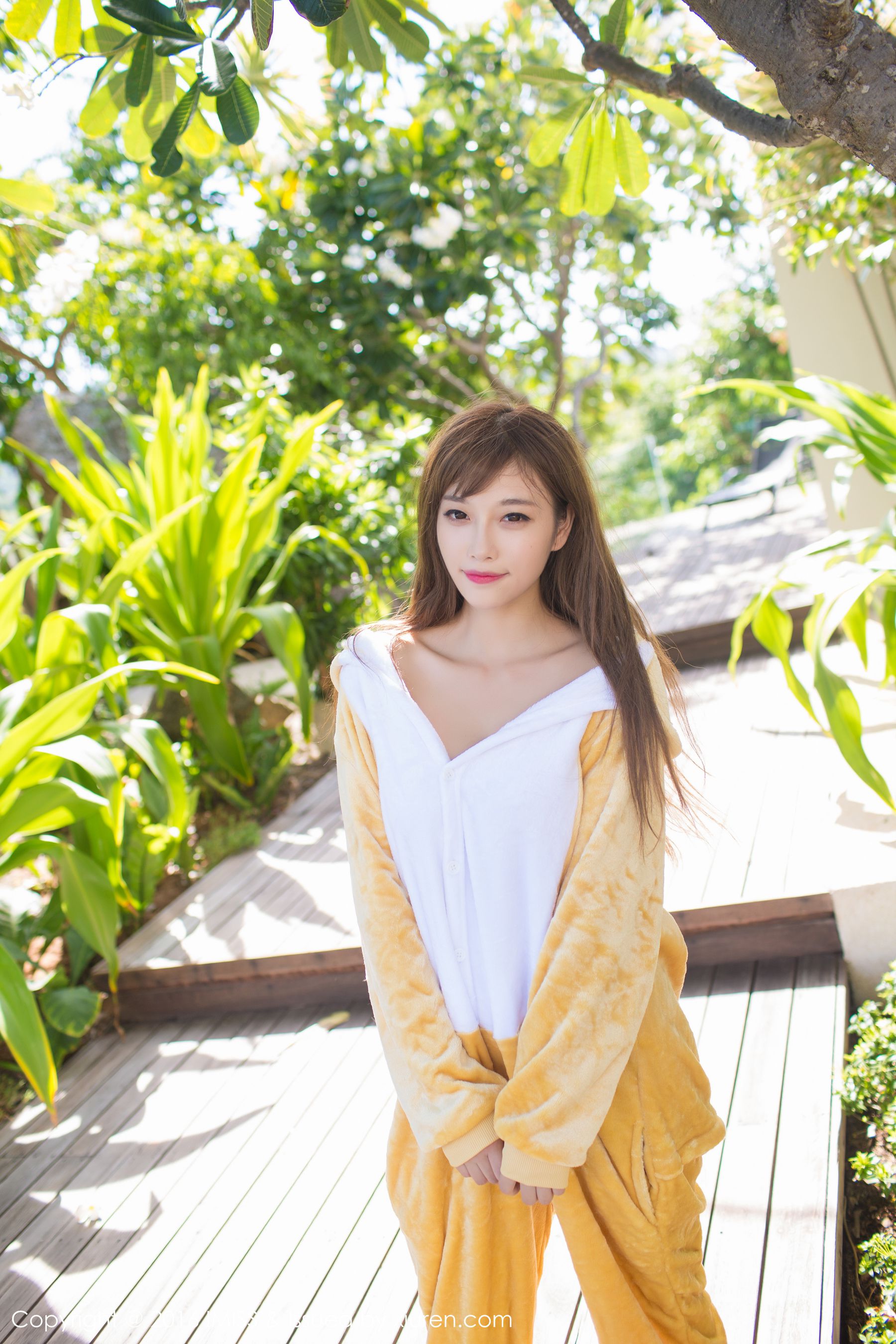 sugar小甜心CC《美女扮野兽+旗袍与丝袜》 [爱蜜社IMiss] Vol.136