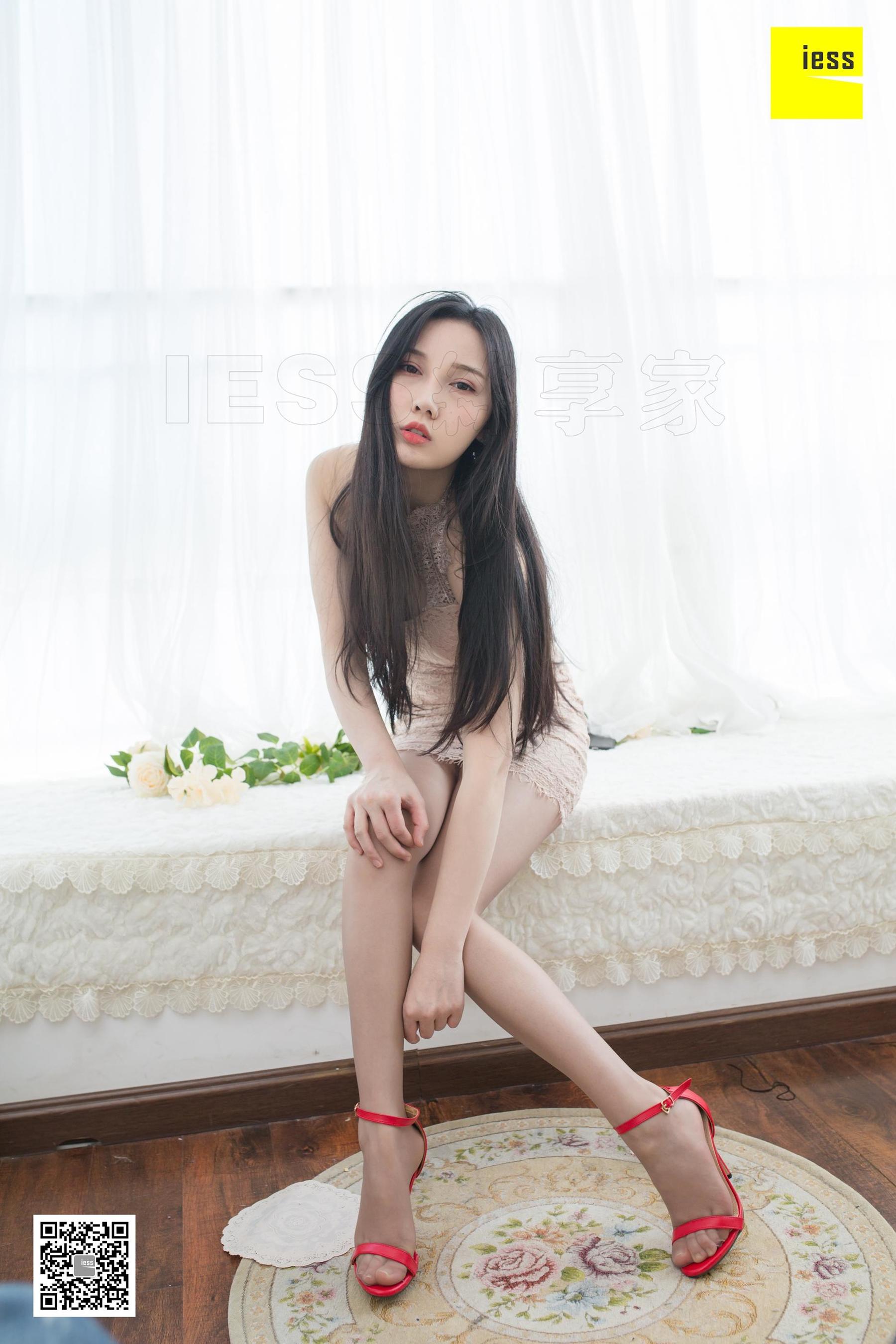 [异思趣向IESS] 模特：文欣 《文欣的蕾丝小裙》