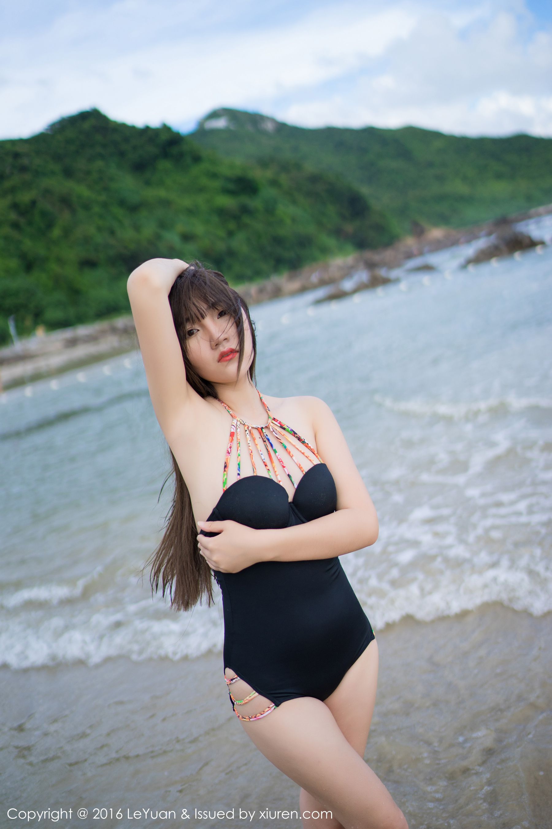 冷不丁《海边外拍》 [星乐园LeYuan] Vol.011
