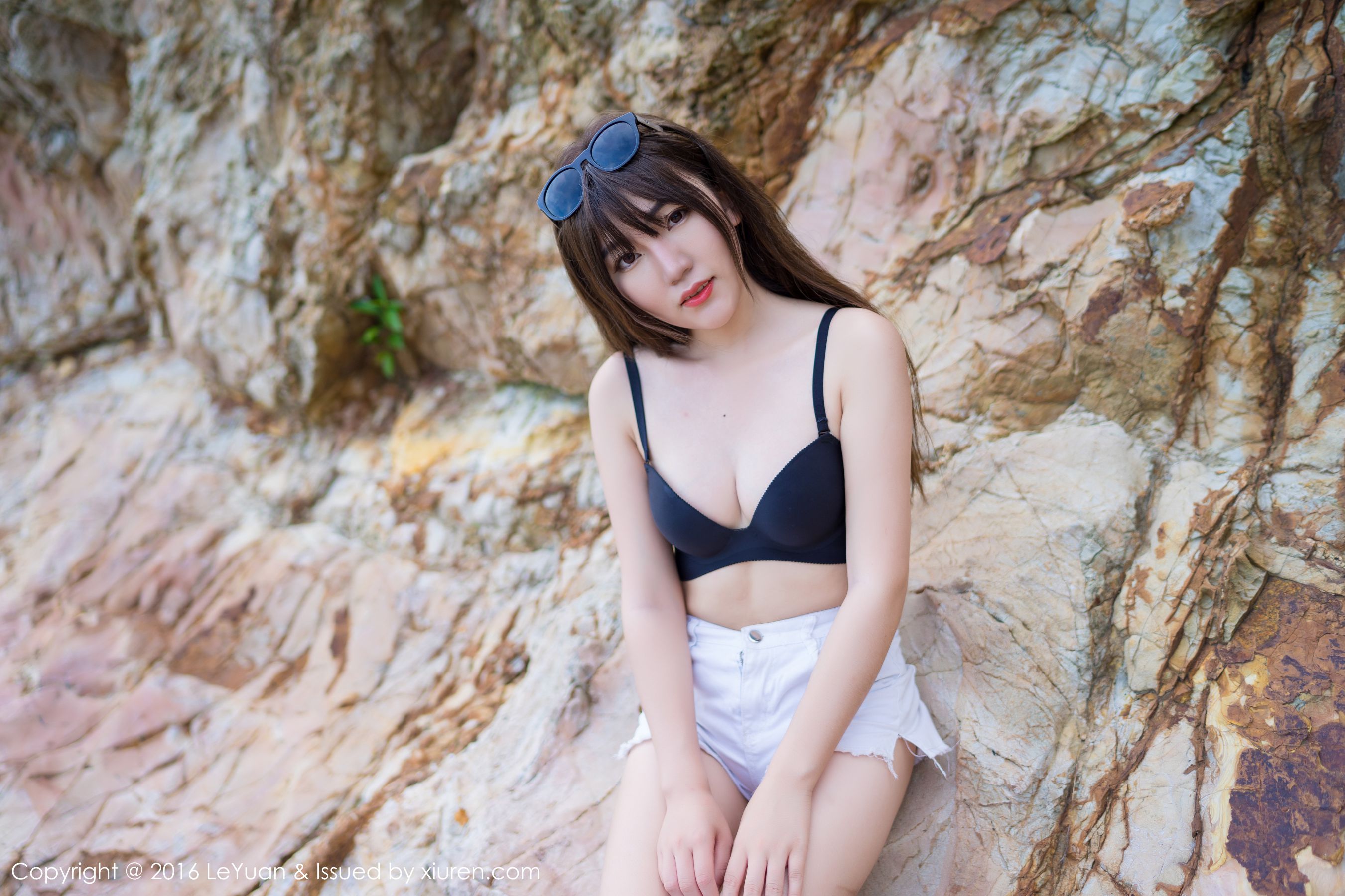 冷不丁《海边外拍》 [星乐园LeYuan] Vol.011