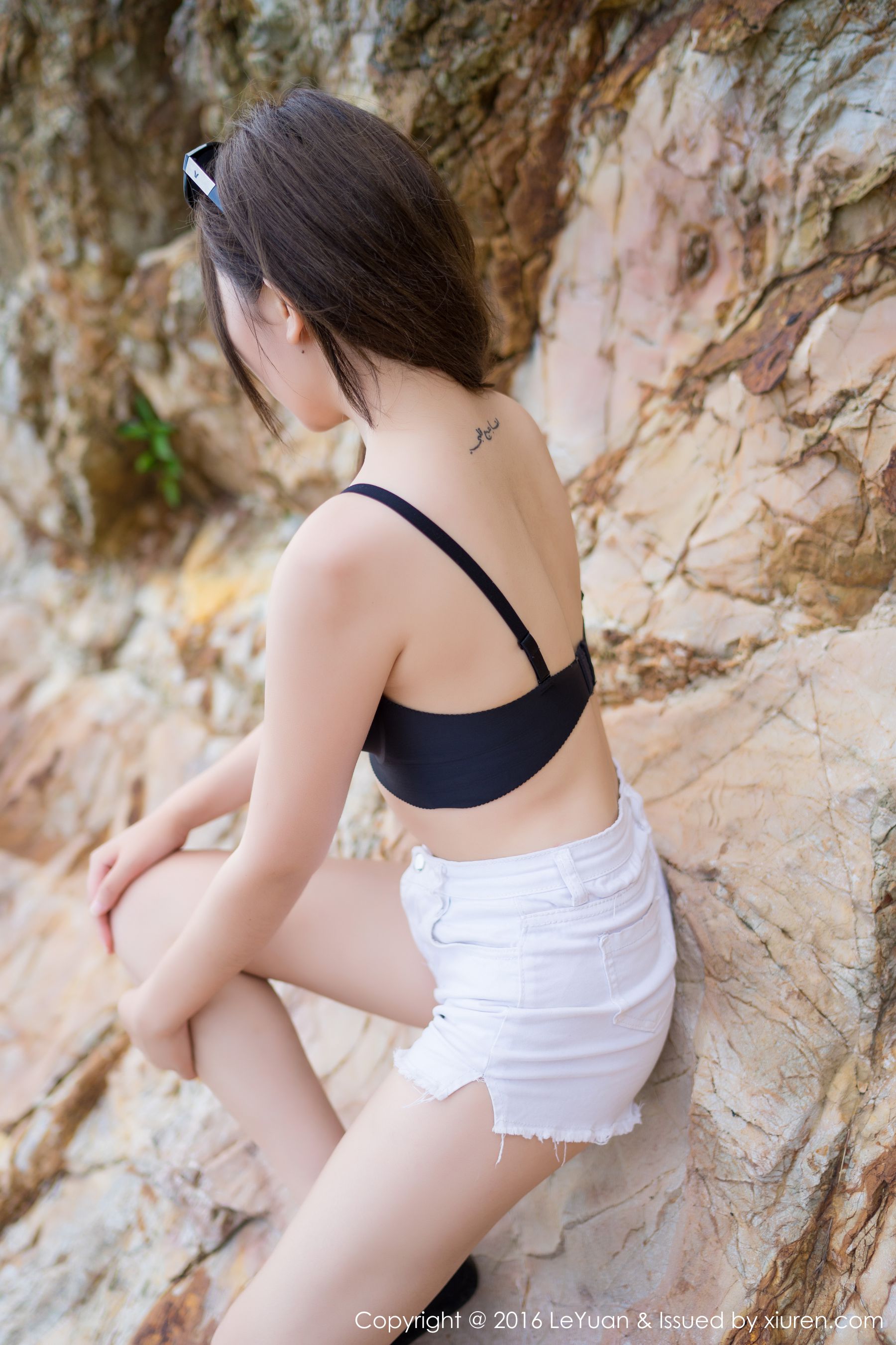 冷不丁《海边外拍》 [星乐园LeYuan] Vol.011