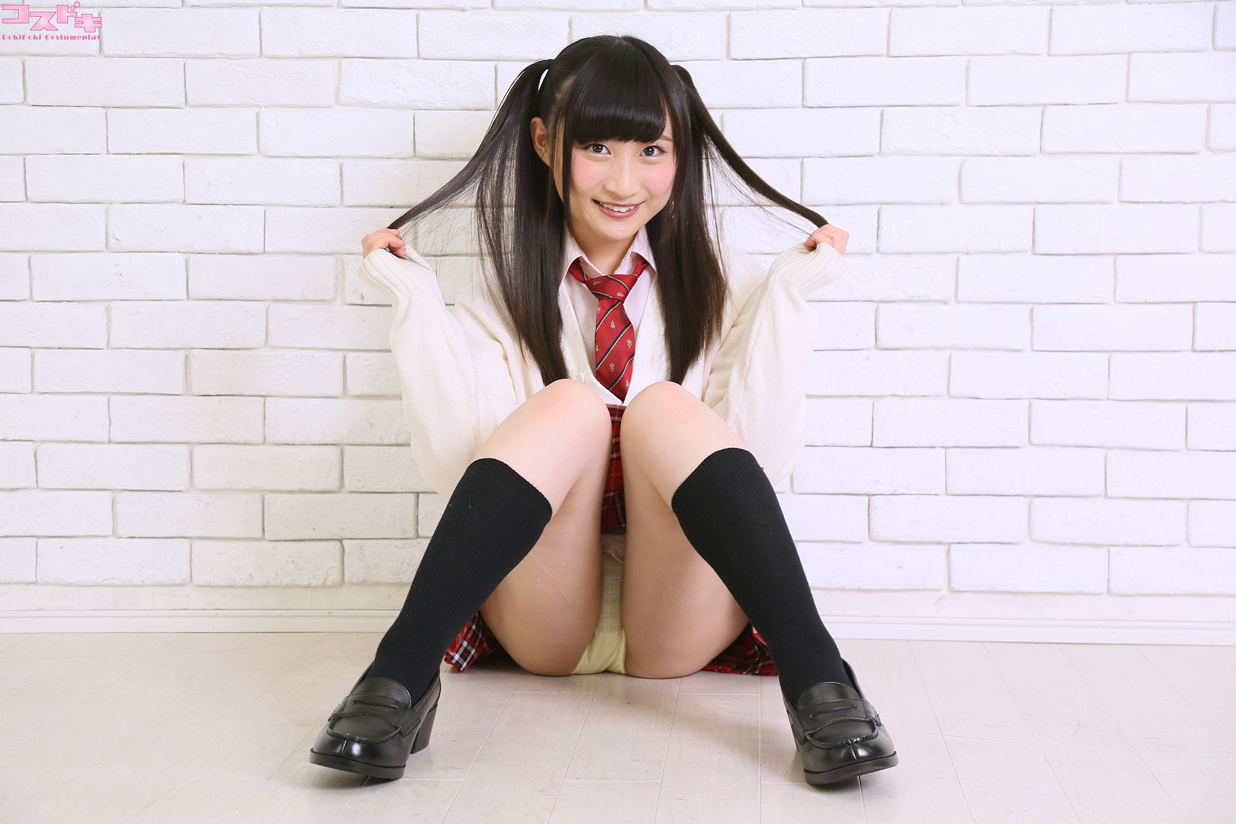 [Cosdoki] Mina Suzumoto 鈴本みな suzumotomina_pic_seifukuB1
