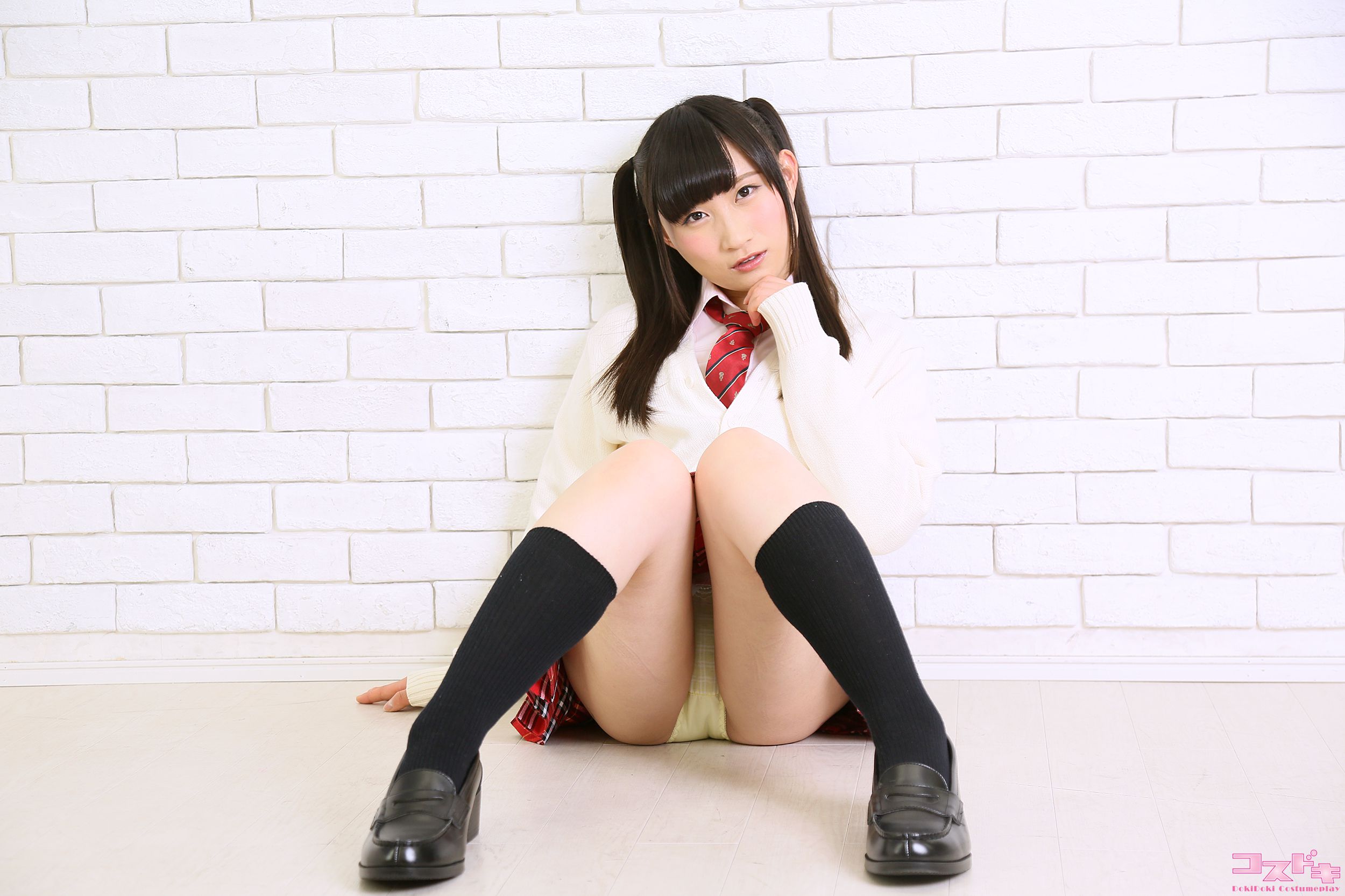 [Cosdoki] Mina Suzumoto 鈴本みな suzumotomina_pic_seifukuB1