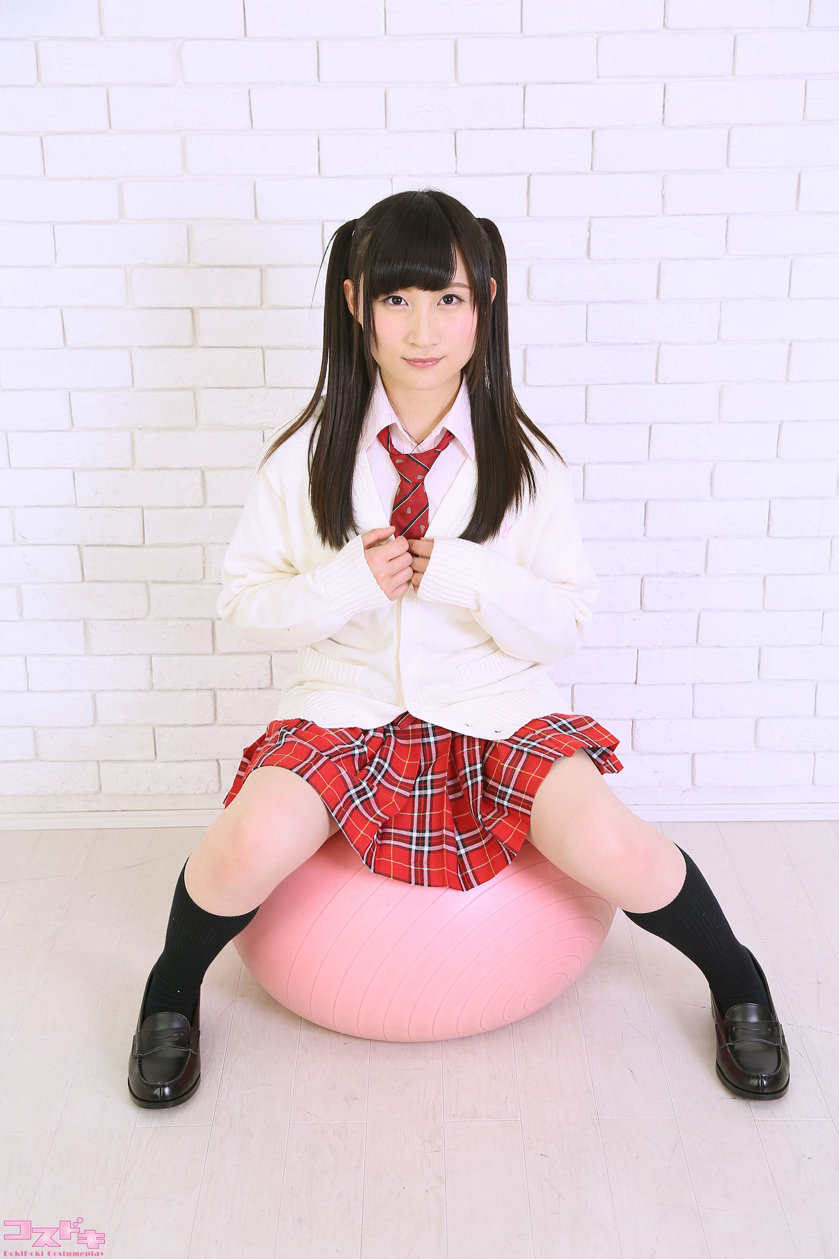 [Cosdoki] Mina Suzumoto 鈴本みな suzumotomina_pic_seifukuB1