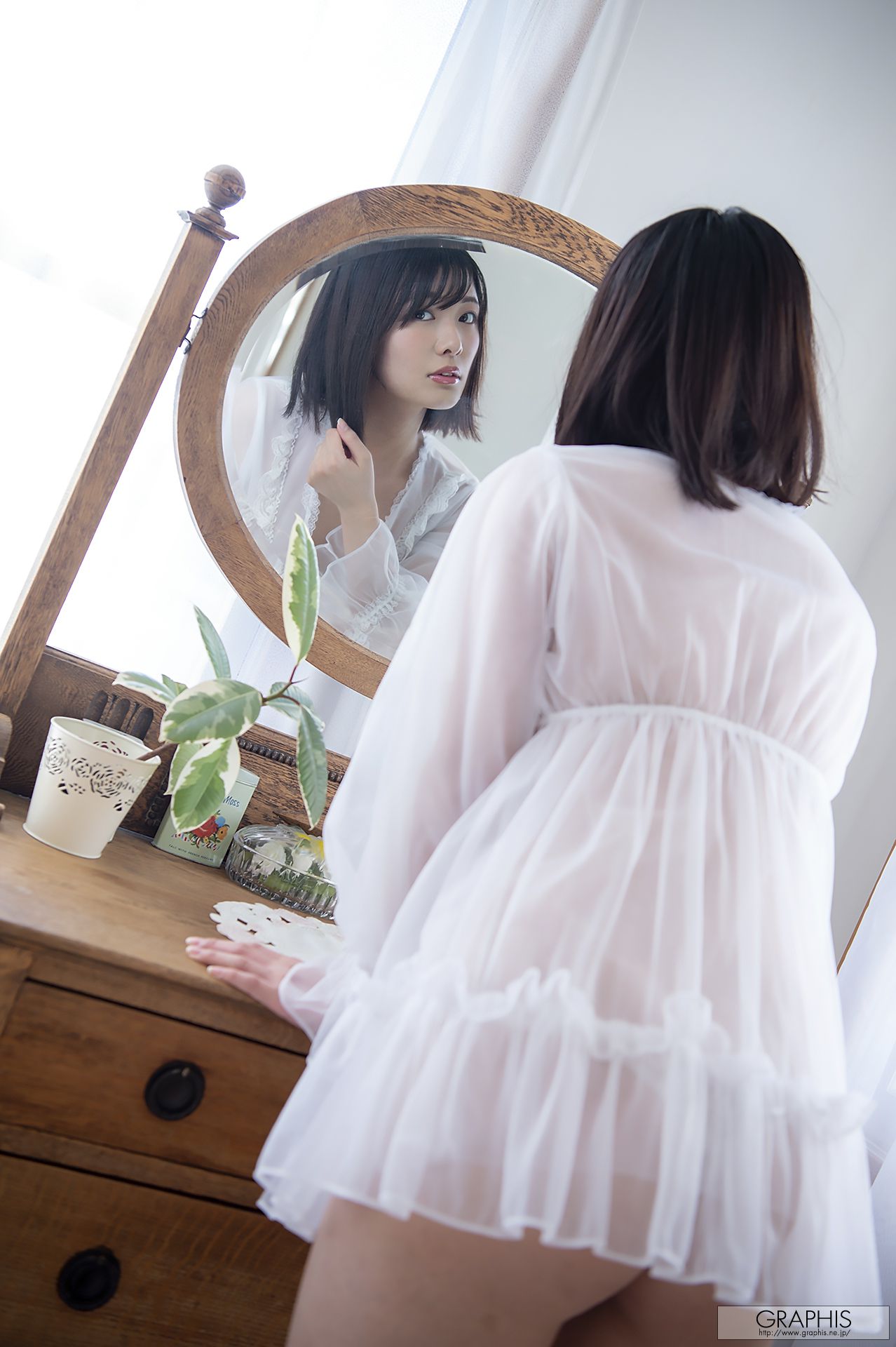 [Graphis] First Gravure 初脱ぎ娘 No.163 Hinata Koizumi 小泉ひなた