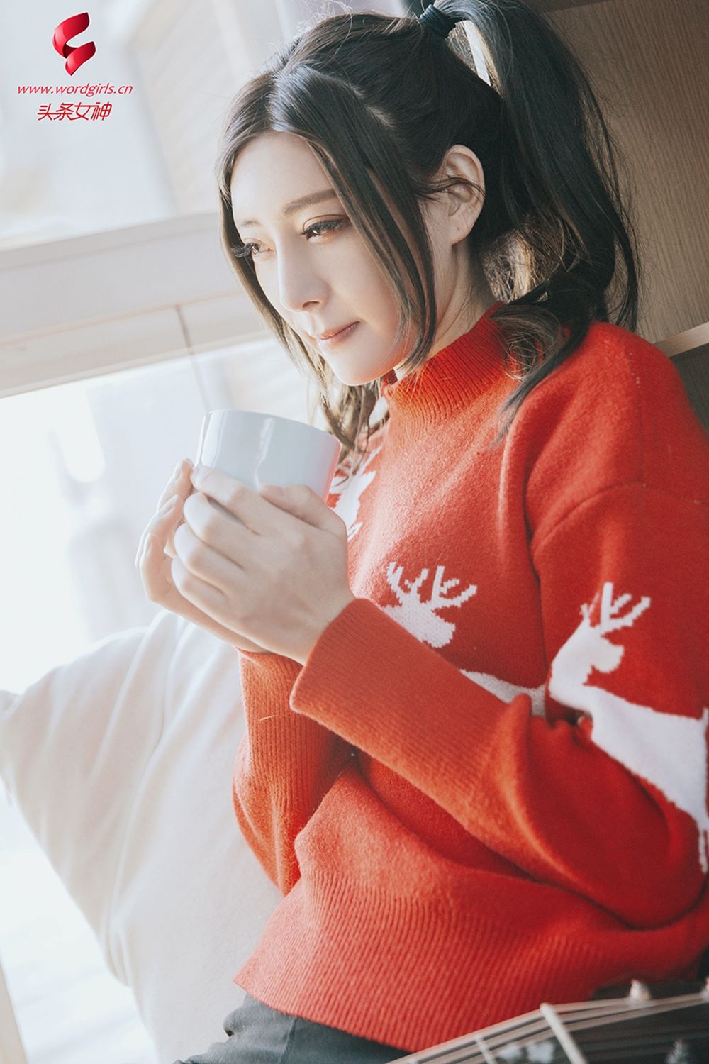 [头条女神TouTiao]  莫晓希 冬日暖阳