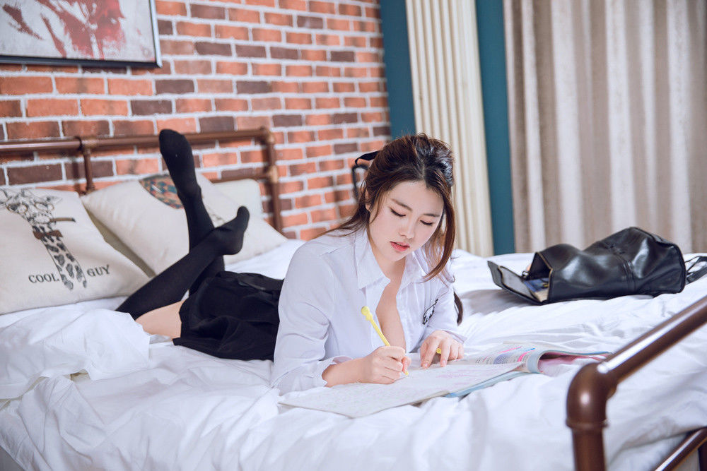 [头条女神TouTiao]  娜露selena 不要吃兔兔！