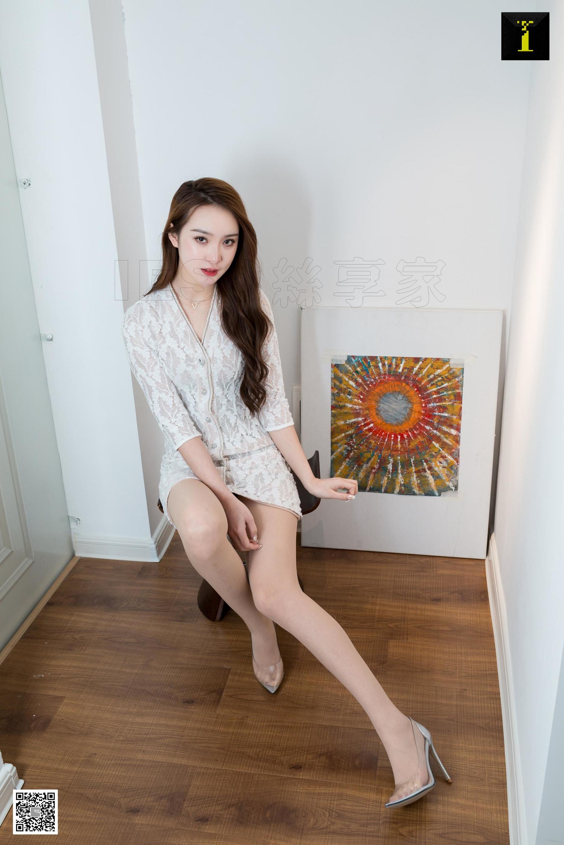 [异思趣向IESS] 模特 云芝《云芝全透明高跟鞋》