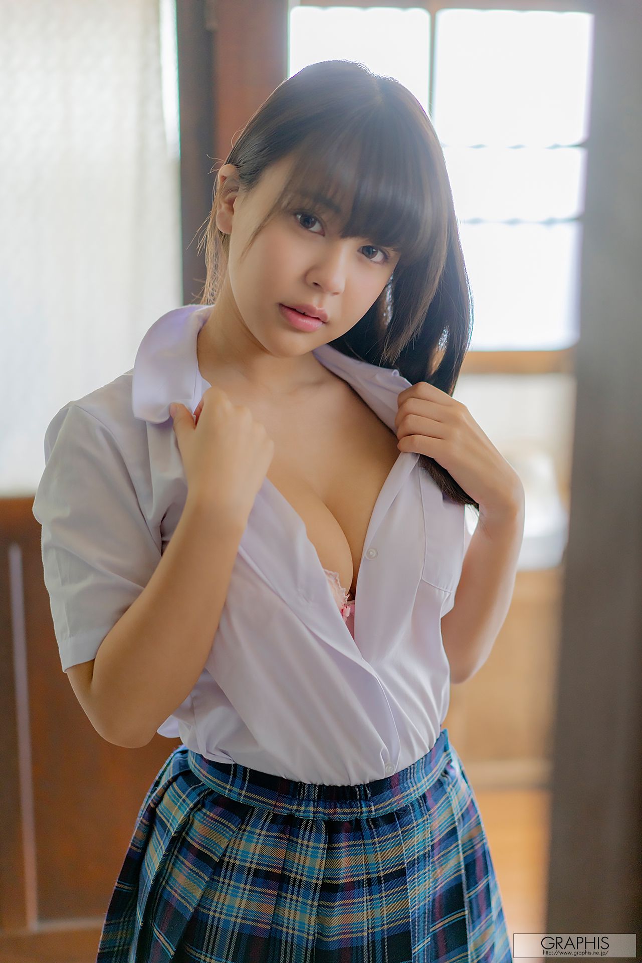 [Graphis] Gals443 Shion Yumi 夕美しおん Corpo minimo