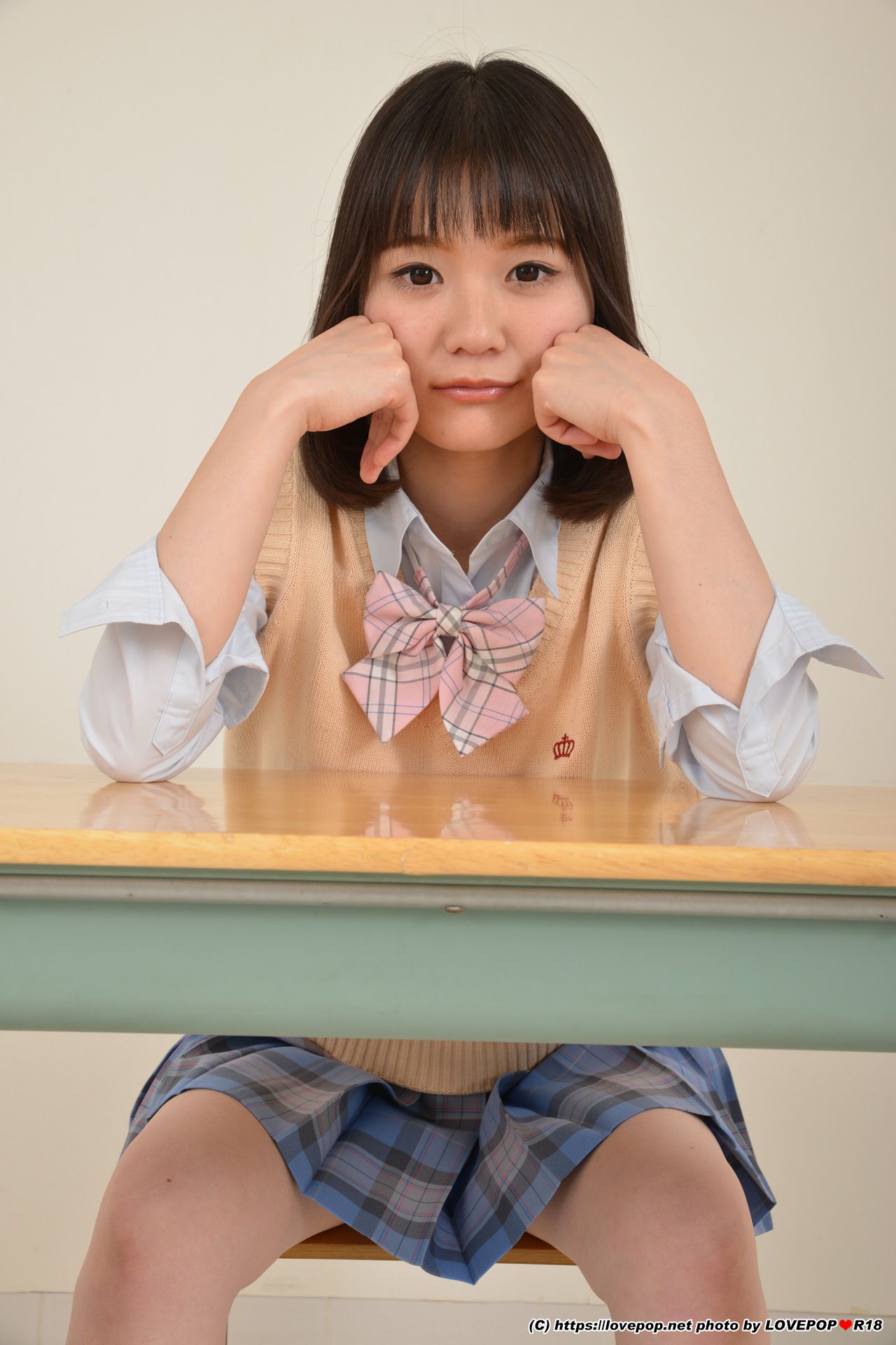 [LOVEPOP] Kaede Nishiyama 西山楓 Photoset 01