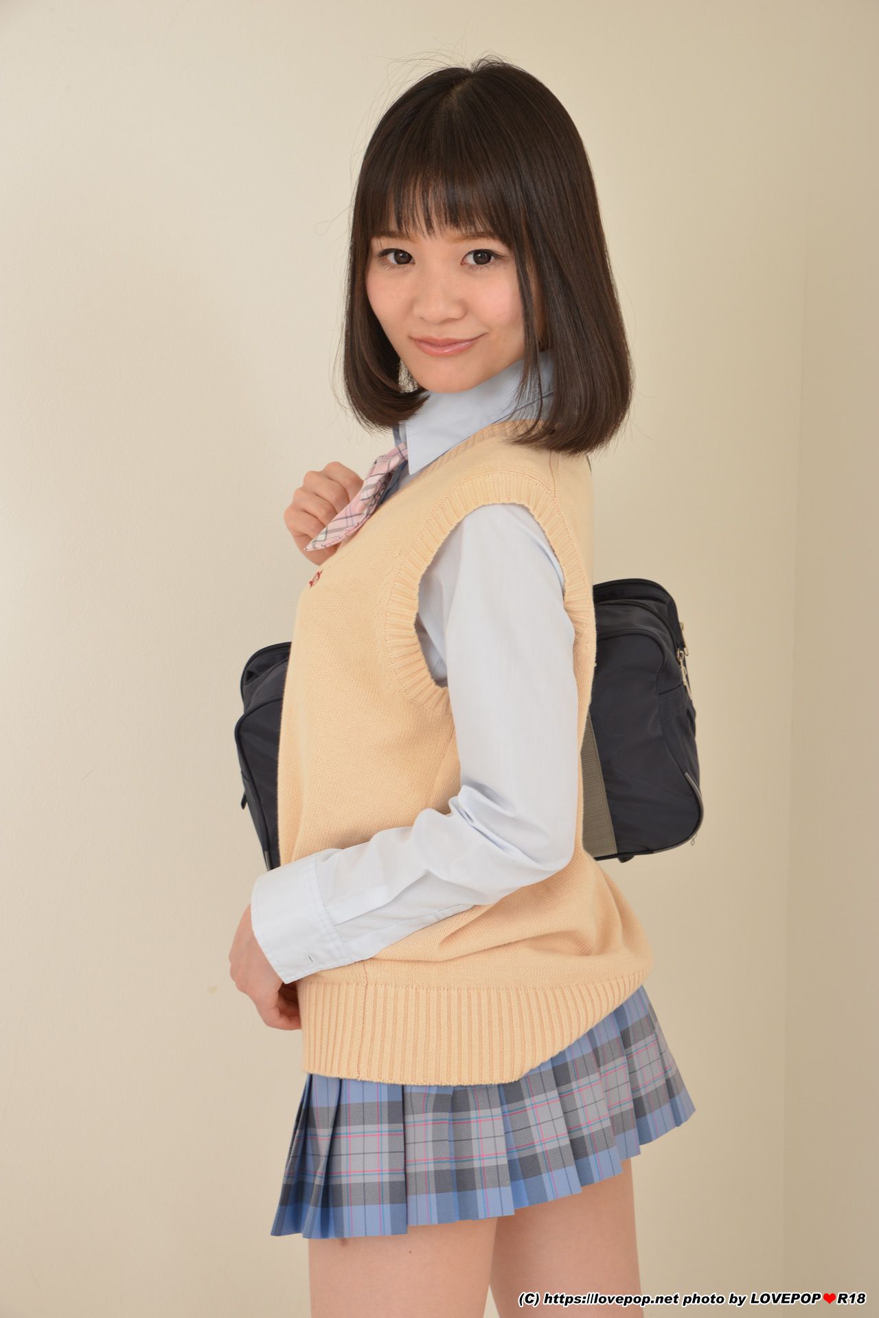 [LOVEPOP] Kaede Nishiyama 西山楓 Photoset 01