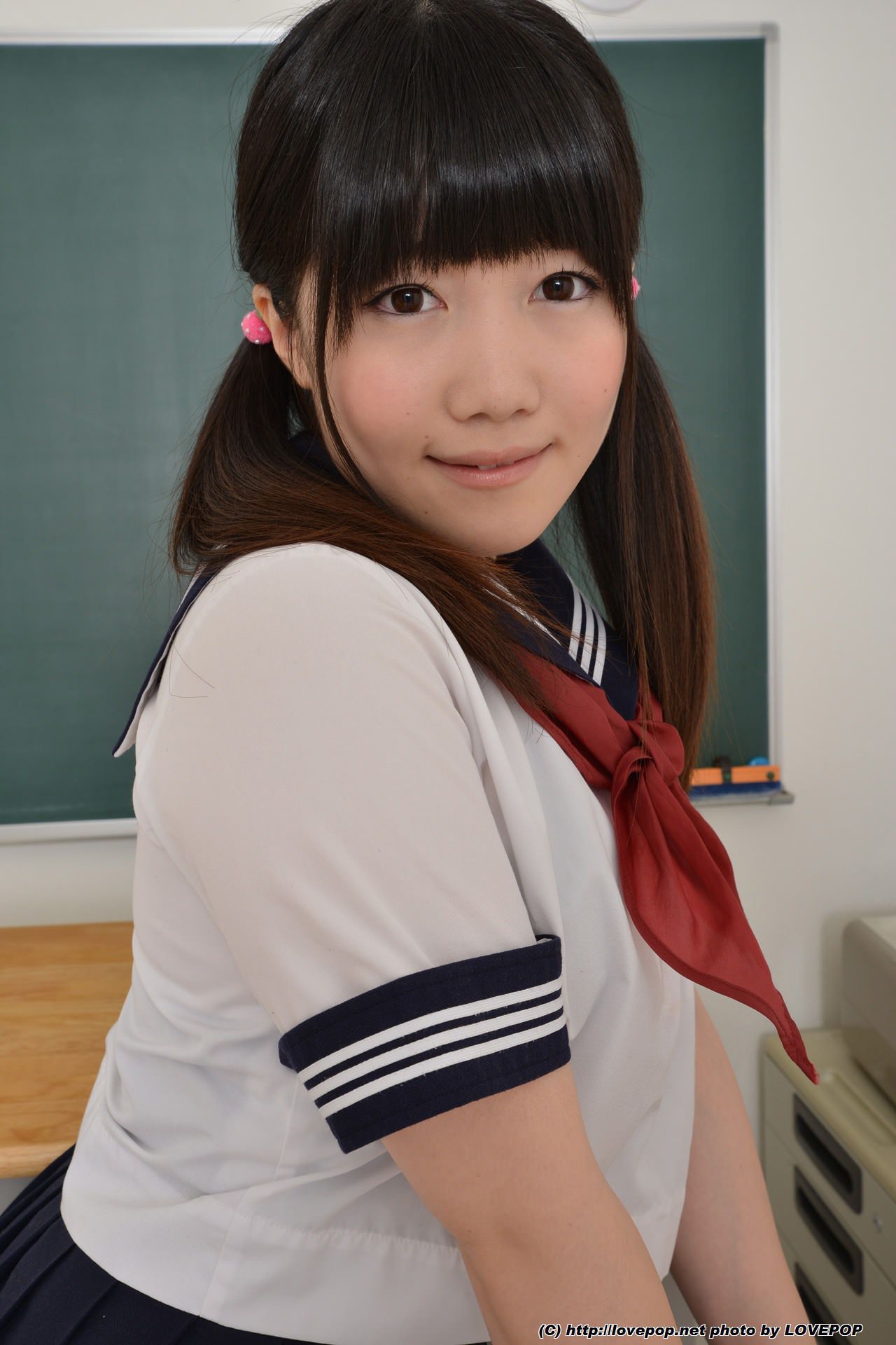 [LOVEPOP] Momo Watanabe 渡辺もも Photoset 04