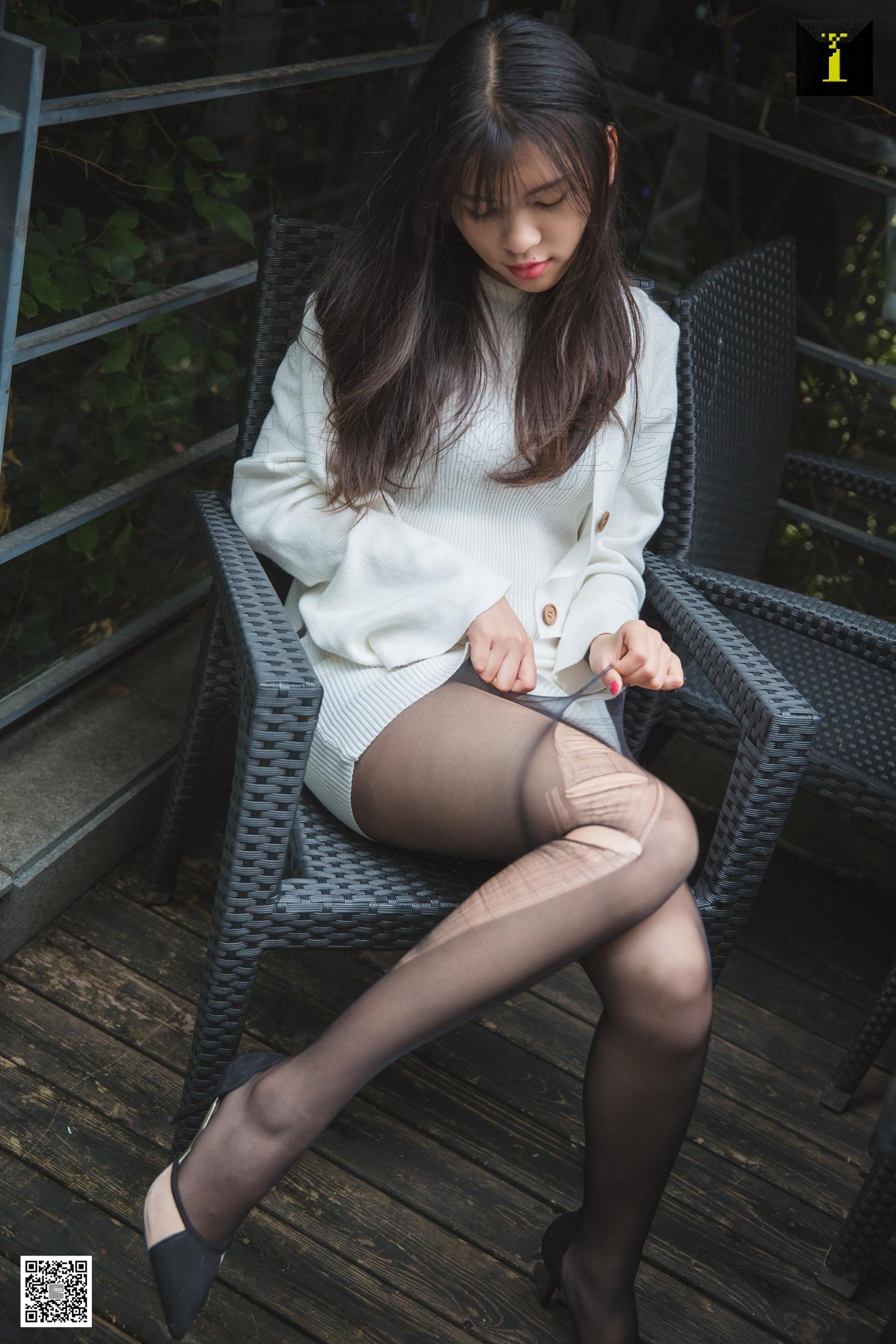 [异思趣向IESS] 模特 七七 《七七的户外撕撕》