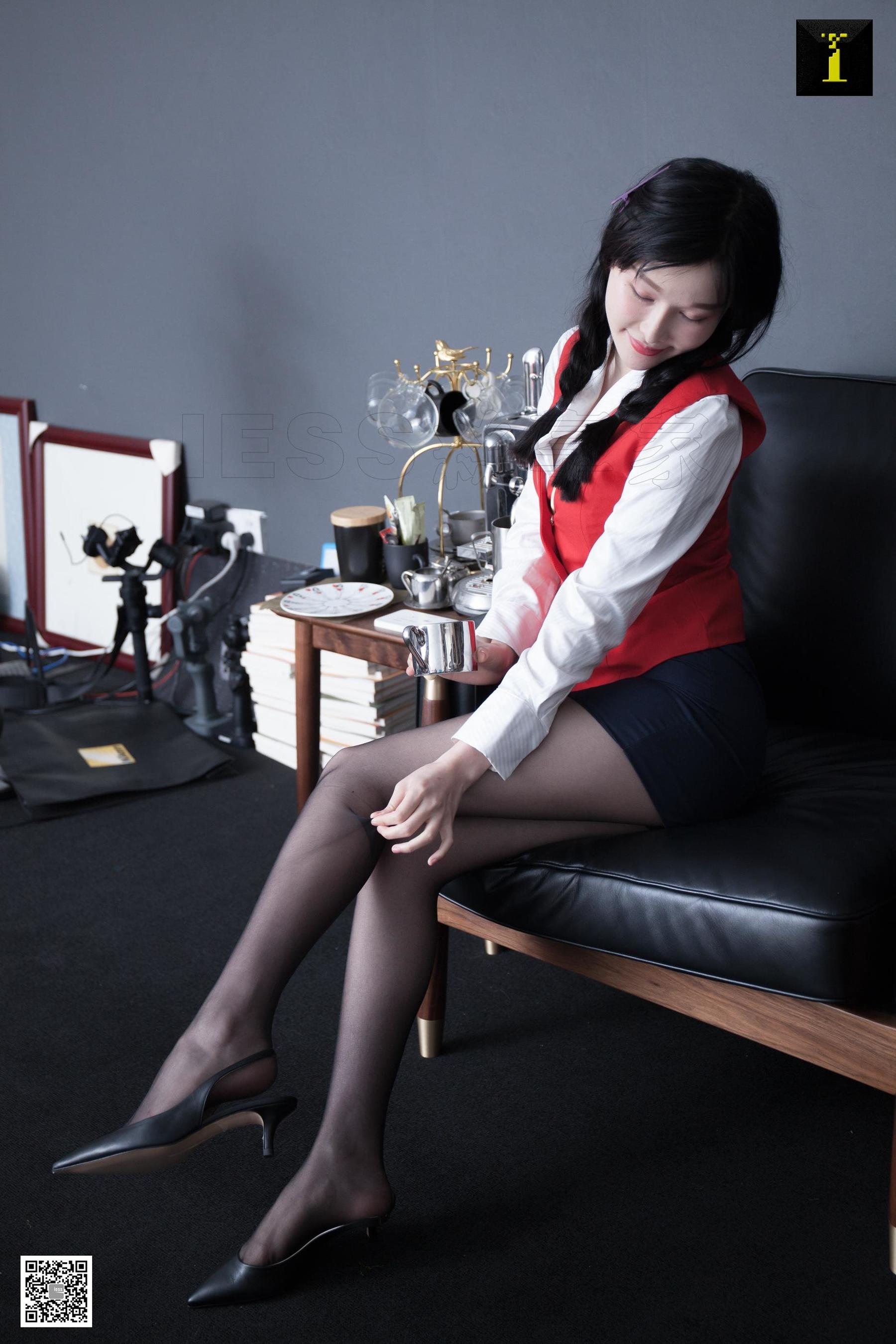 [异思趣向IESS] 模特 喵姐 《萌系喵姐的职业装》