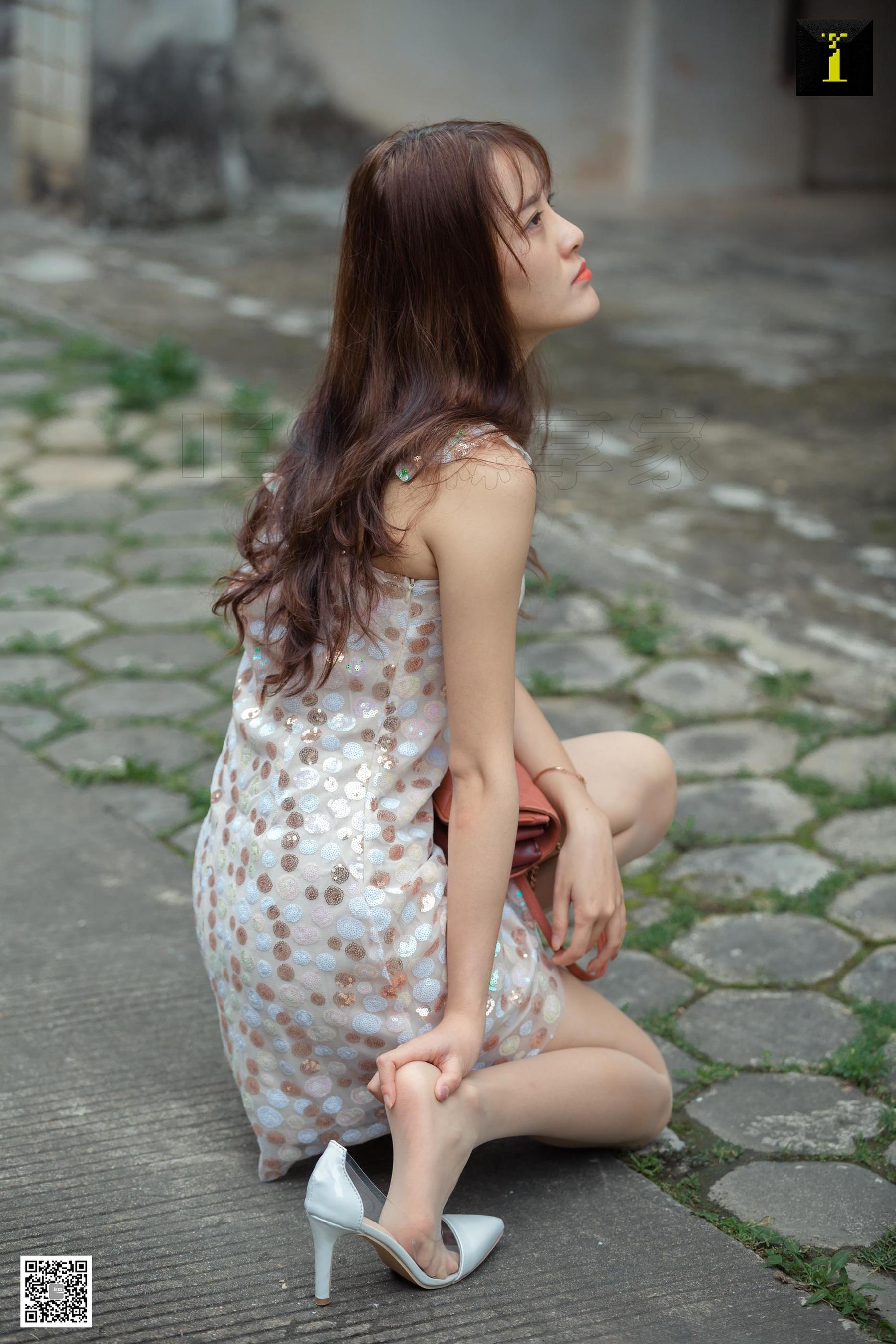 [异思趣向IESS] 模特 婉萍 《森林女孩婉萍》