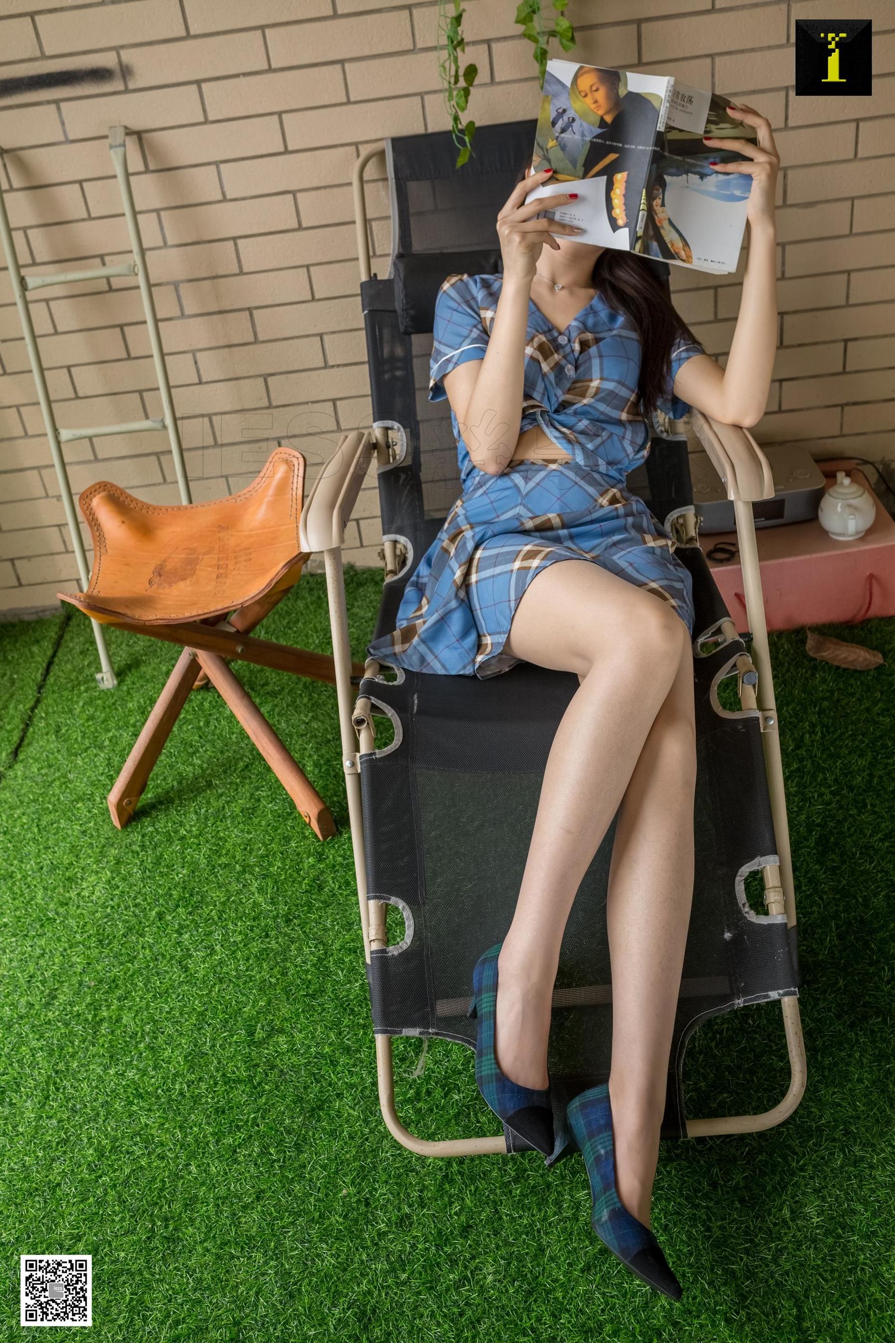 [异思趣向IESS] 模特 甜甜 《甜甜的绿格子高跟》