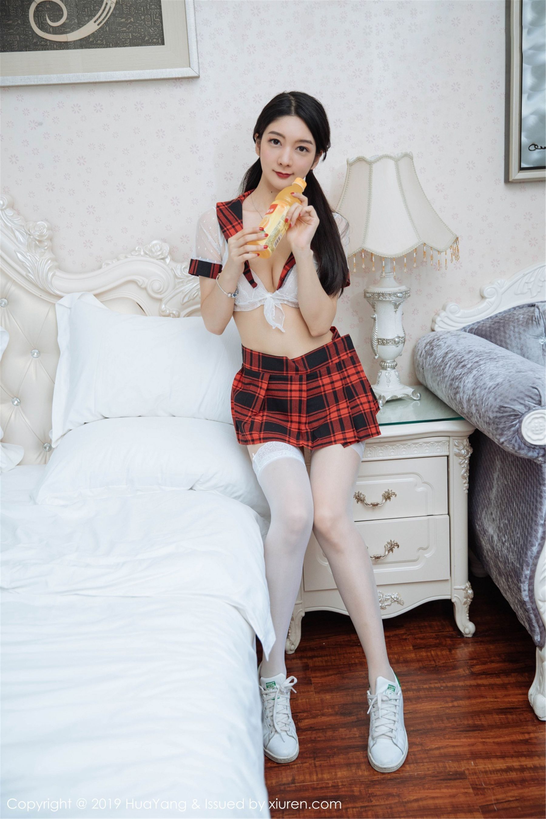 [花漾HuaYang] Vol.137 Angela喜欢猫